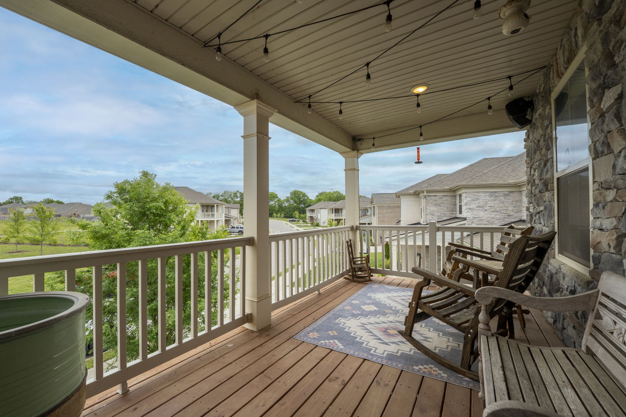 806 Chalkstone Ln