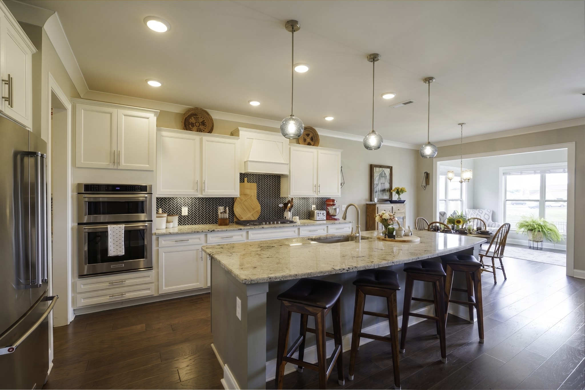 806 Chalkstone Ln