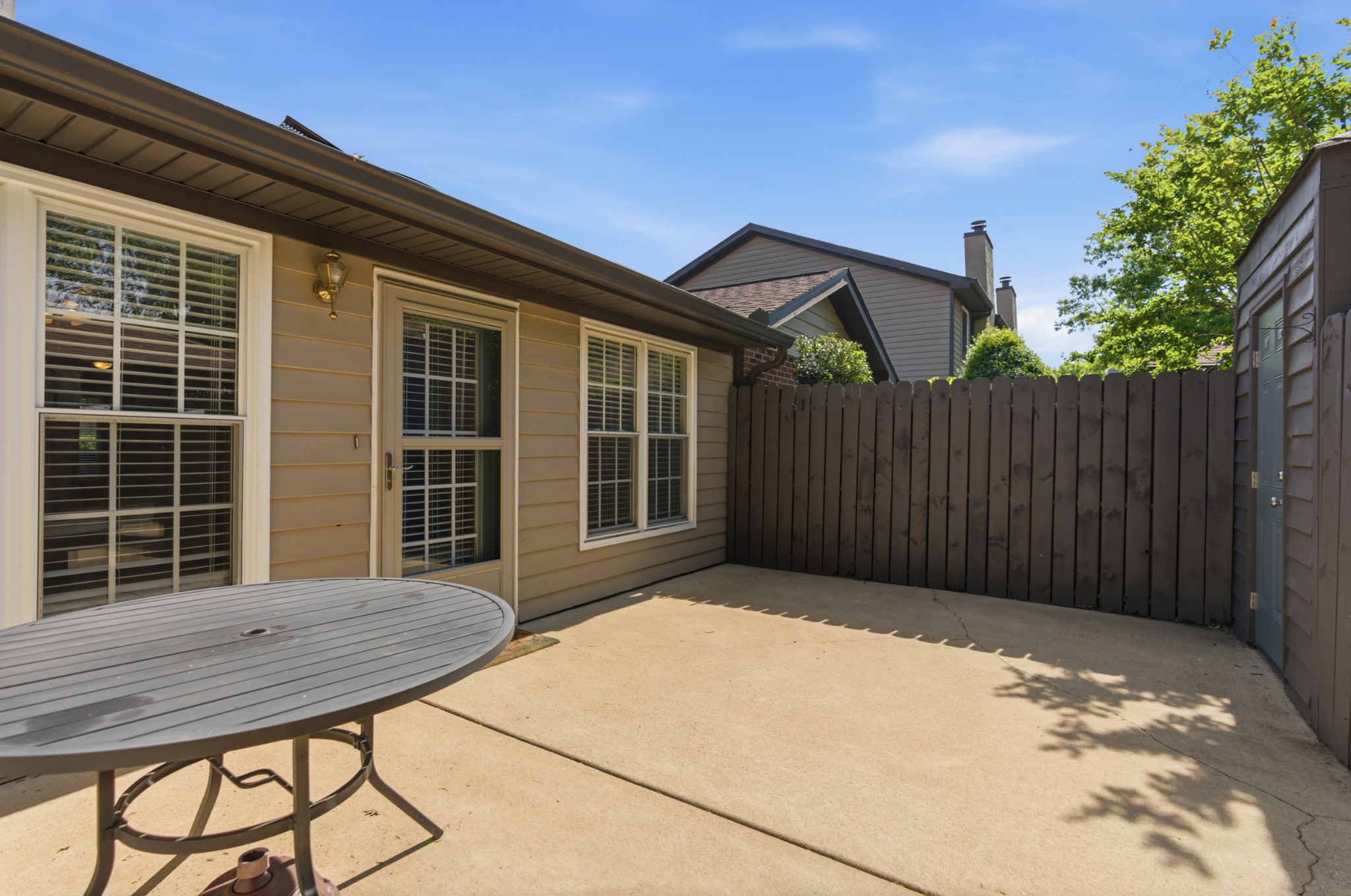 212 Highland Villa Cir