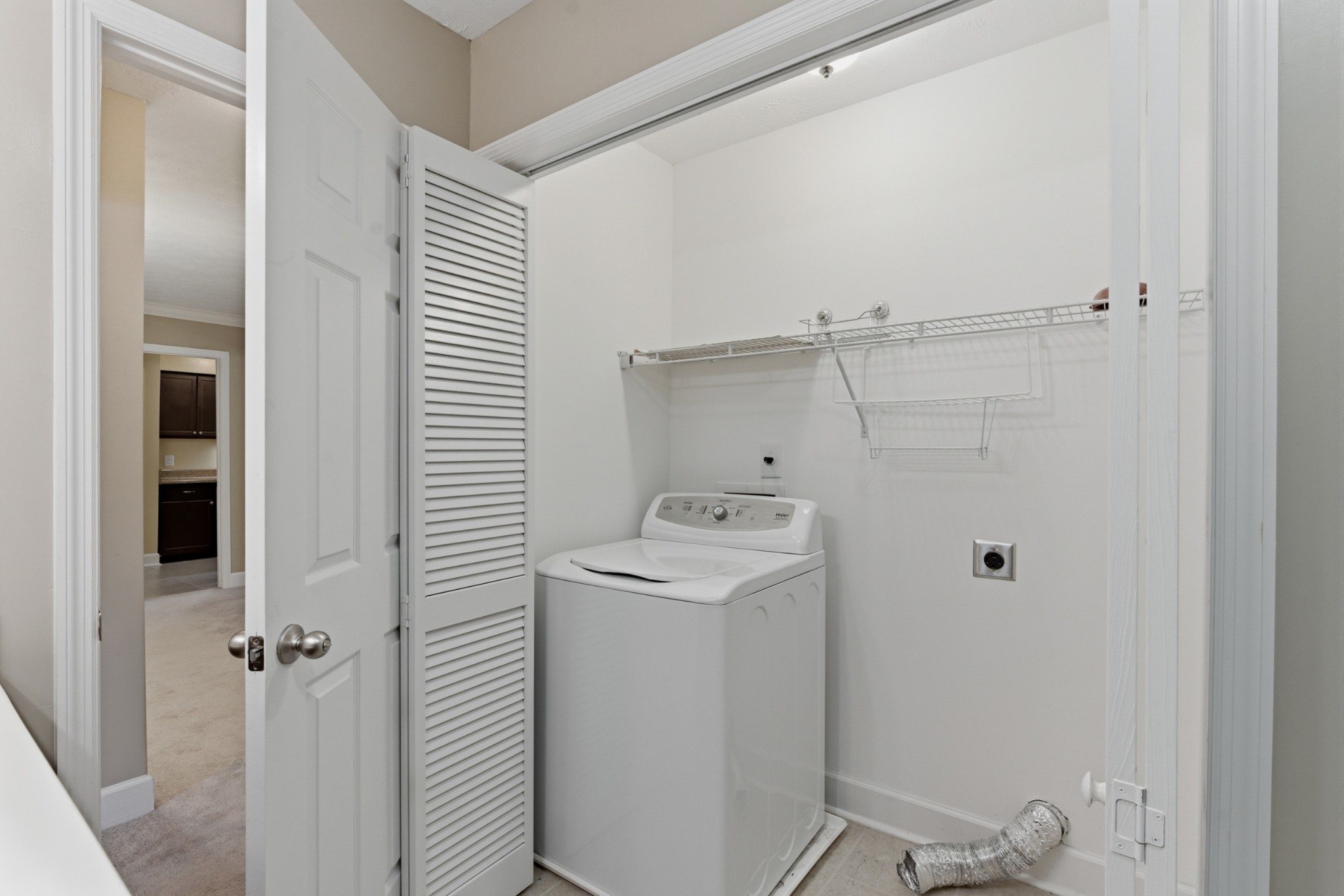 212 Highland Villa Cir