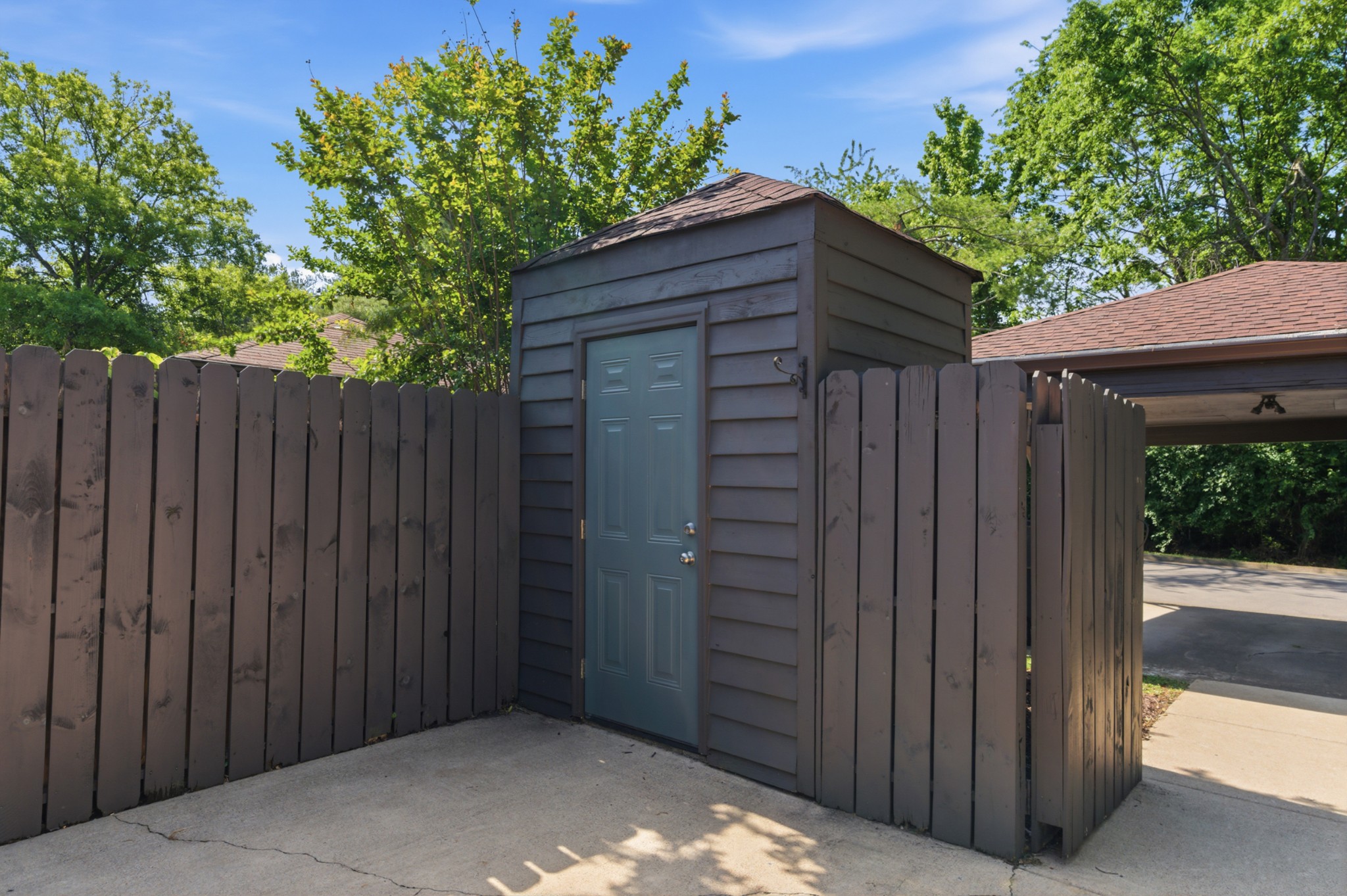 212 Highland Villa Cir