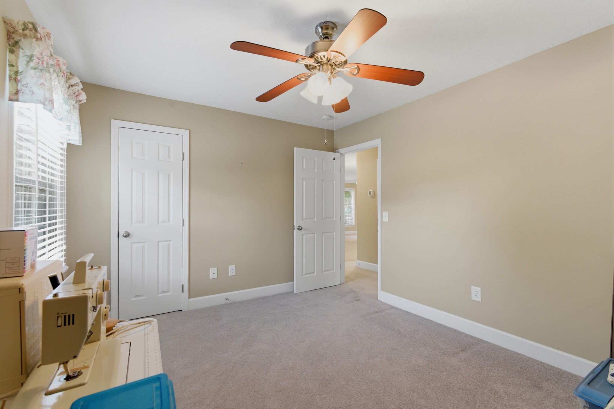 212 Highland Villa Cir