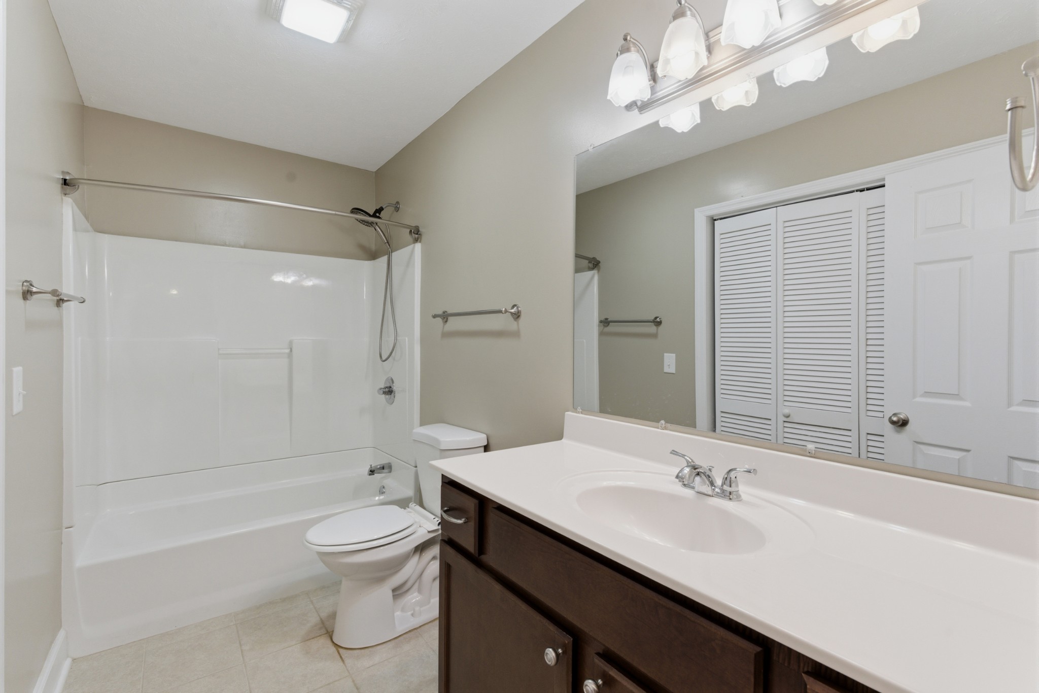 212 Highland Villa Cir