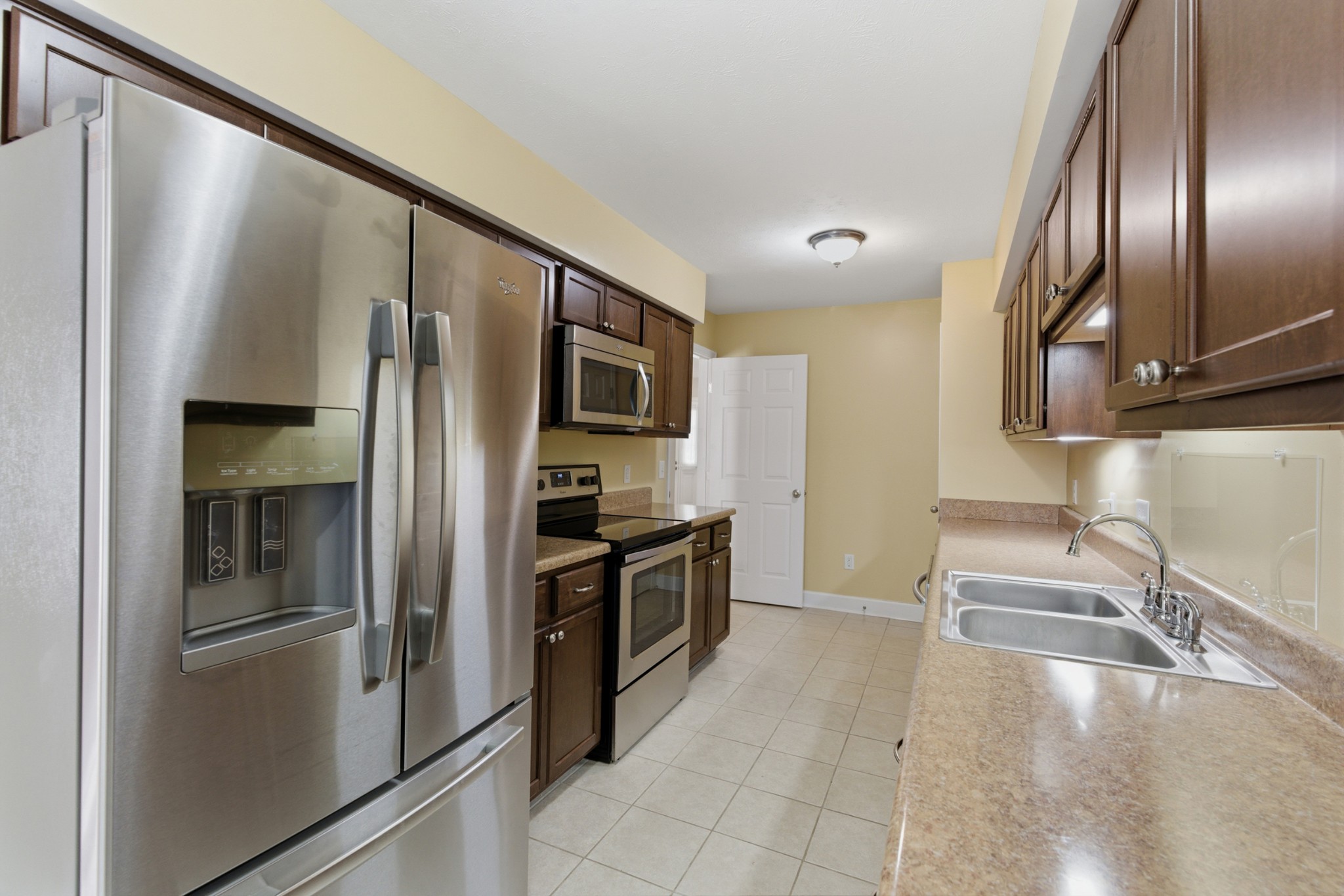212 Highland Villa Cir