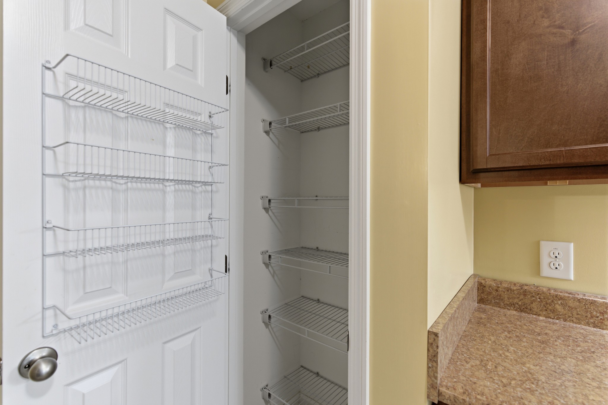 212 Highland Villa Cir