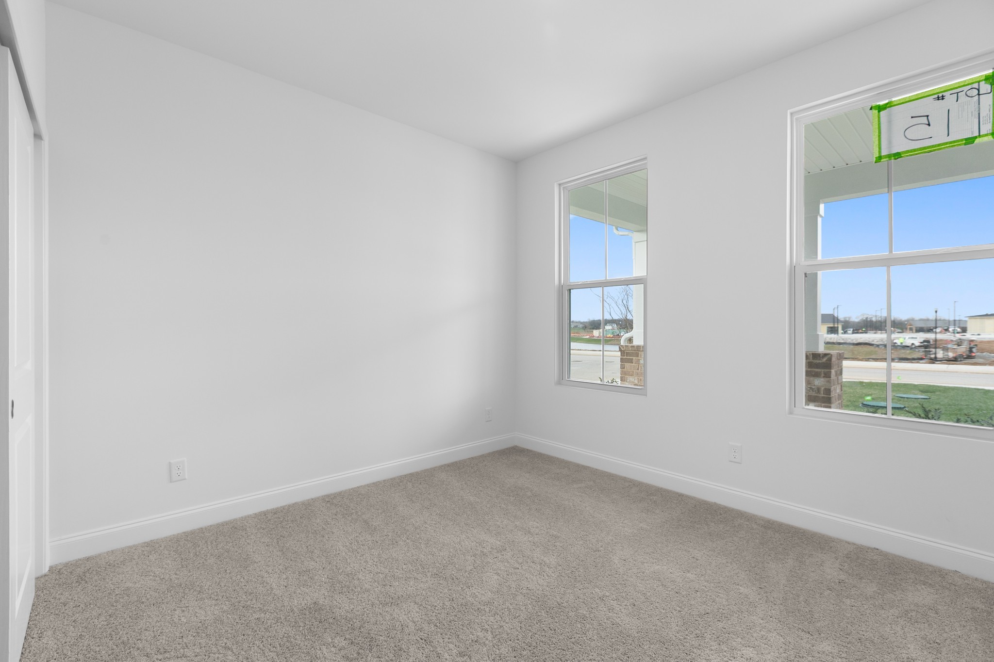 6743 Baroque Way