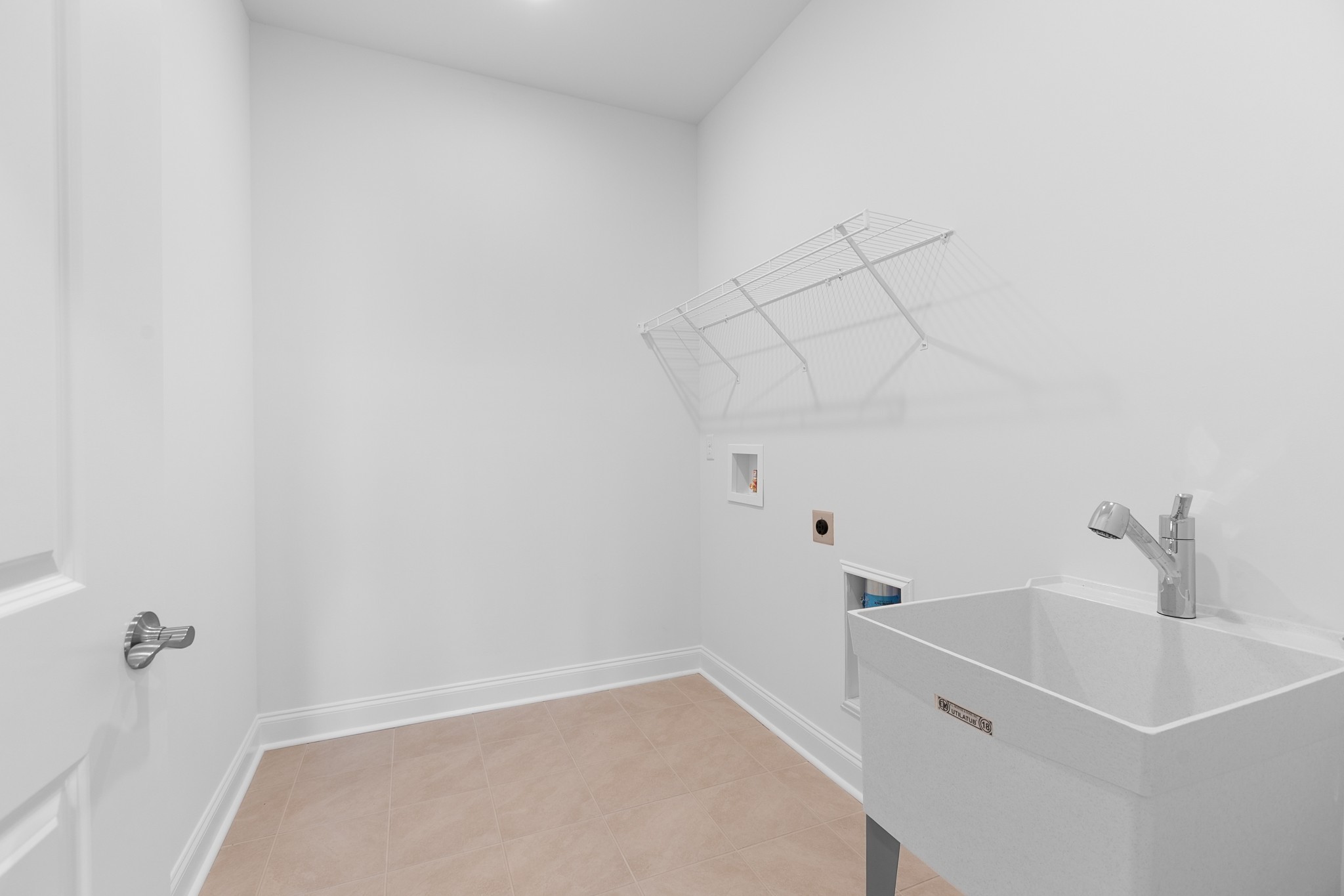6743 Baroque Way