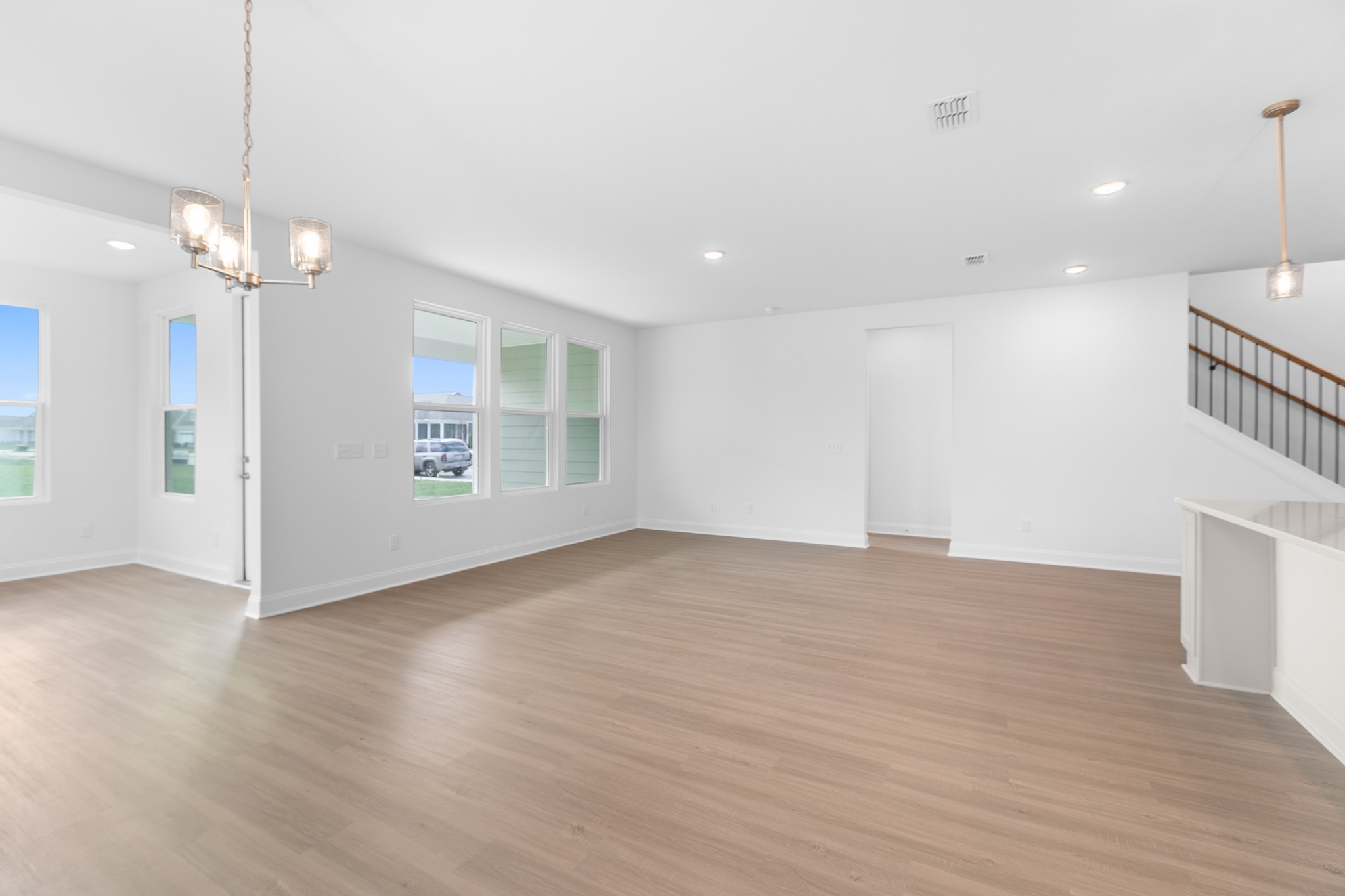 6743 Baroque Way
