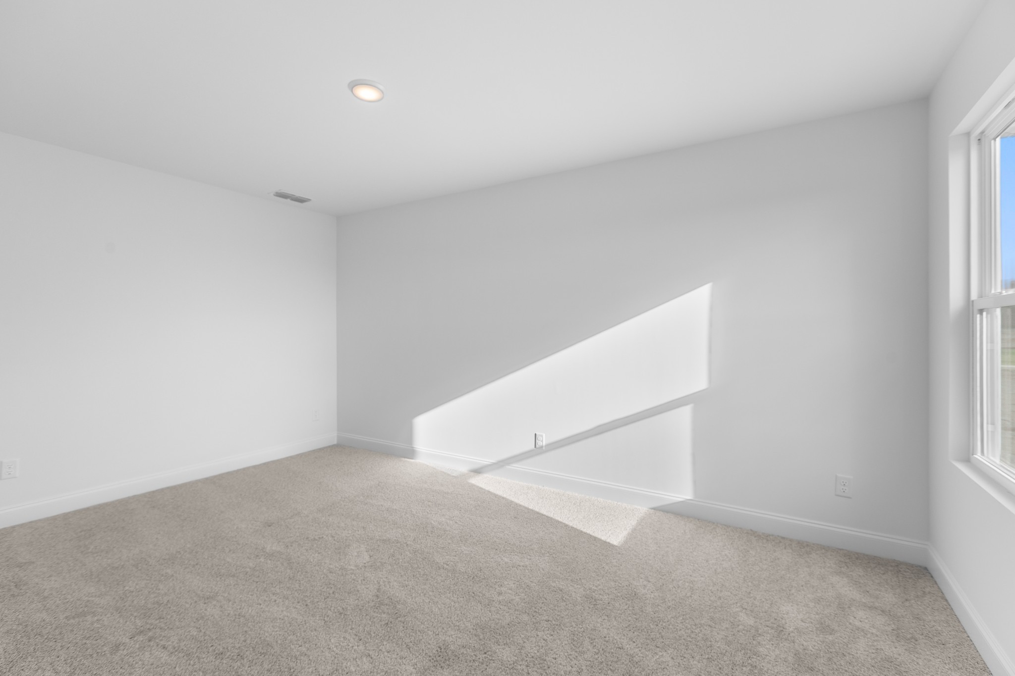 6743 Baroque Way