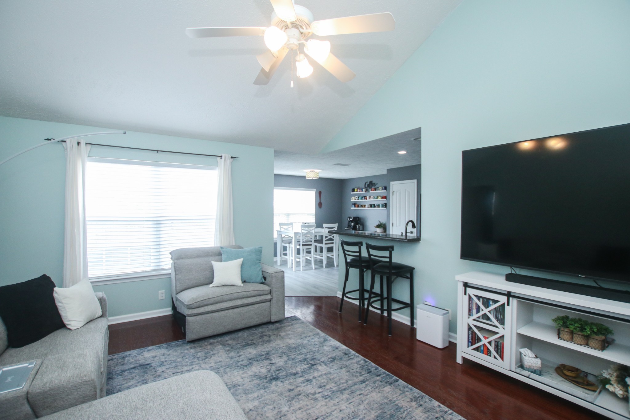 3326 Velvet Ct