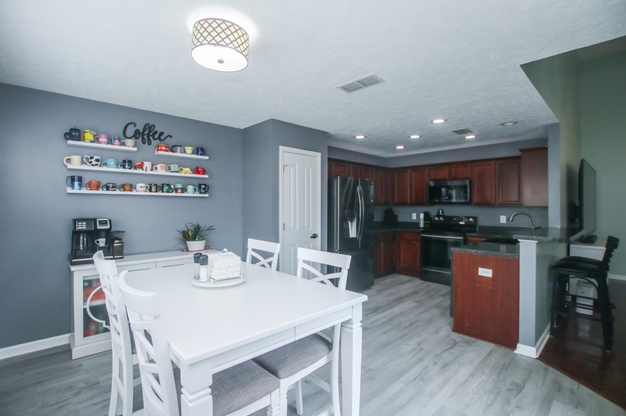 3326 Velvet Ct