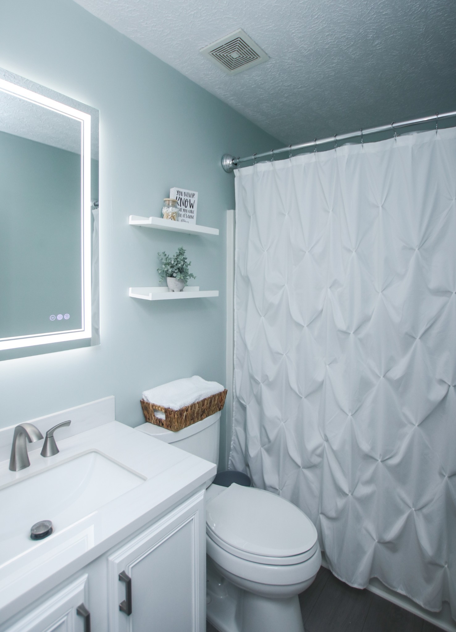 3326 Velvet Ct