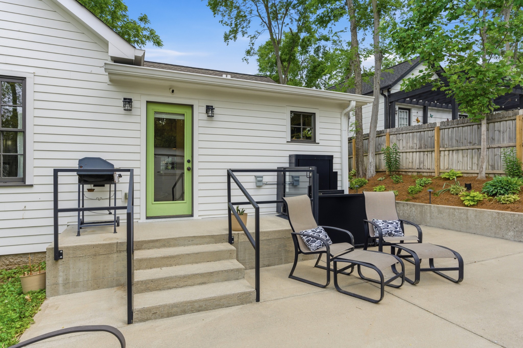 1506 Shelby Ave