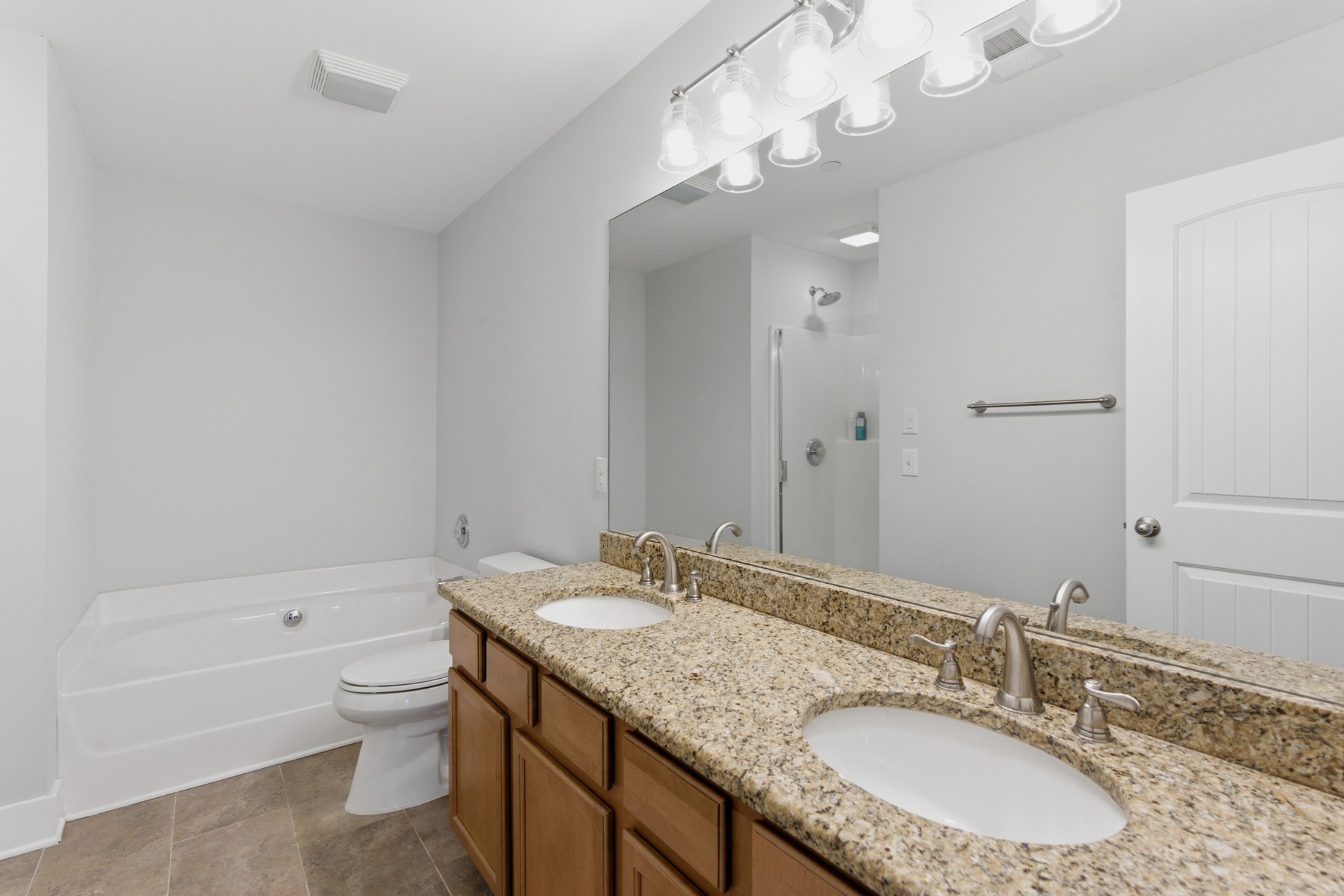 1303 Creekside Dr