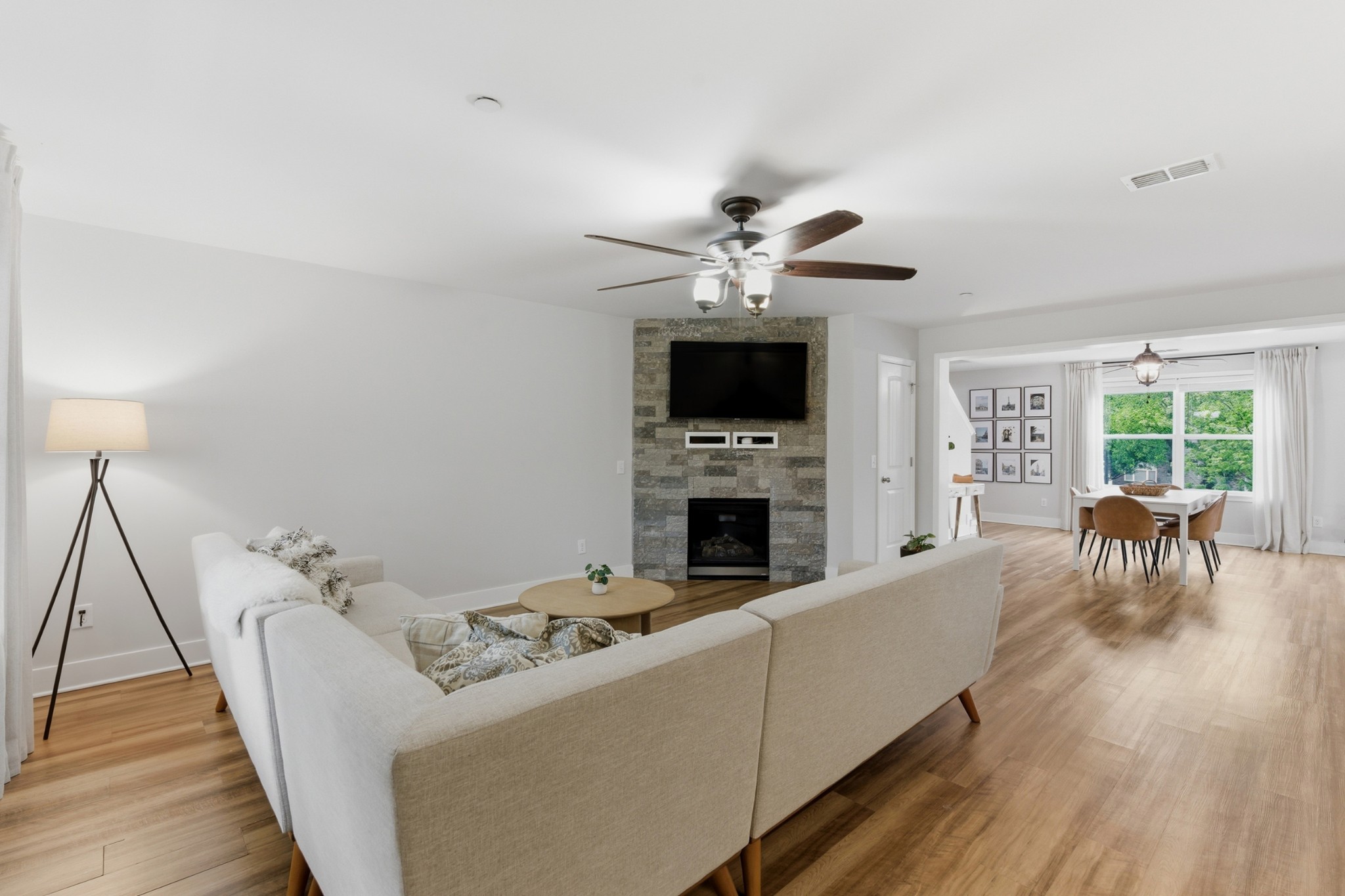1303 Creekside Dr