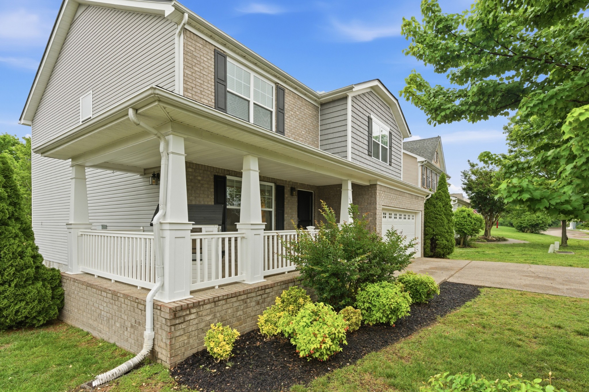 1303 Creekside Dr