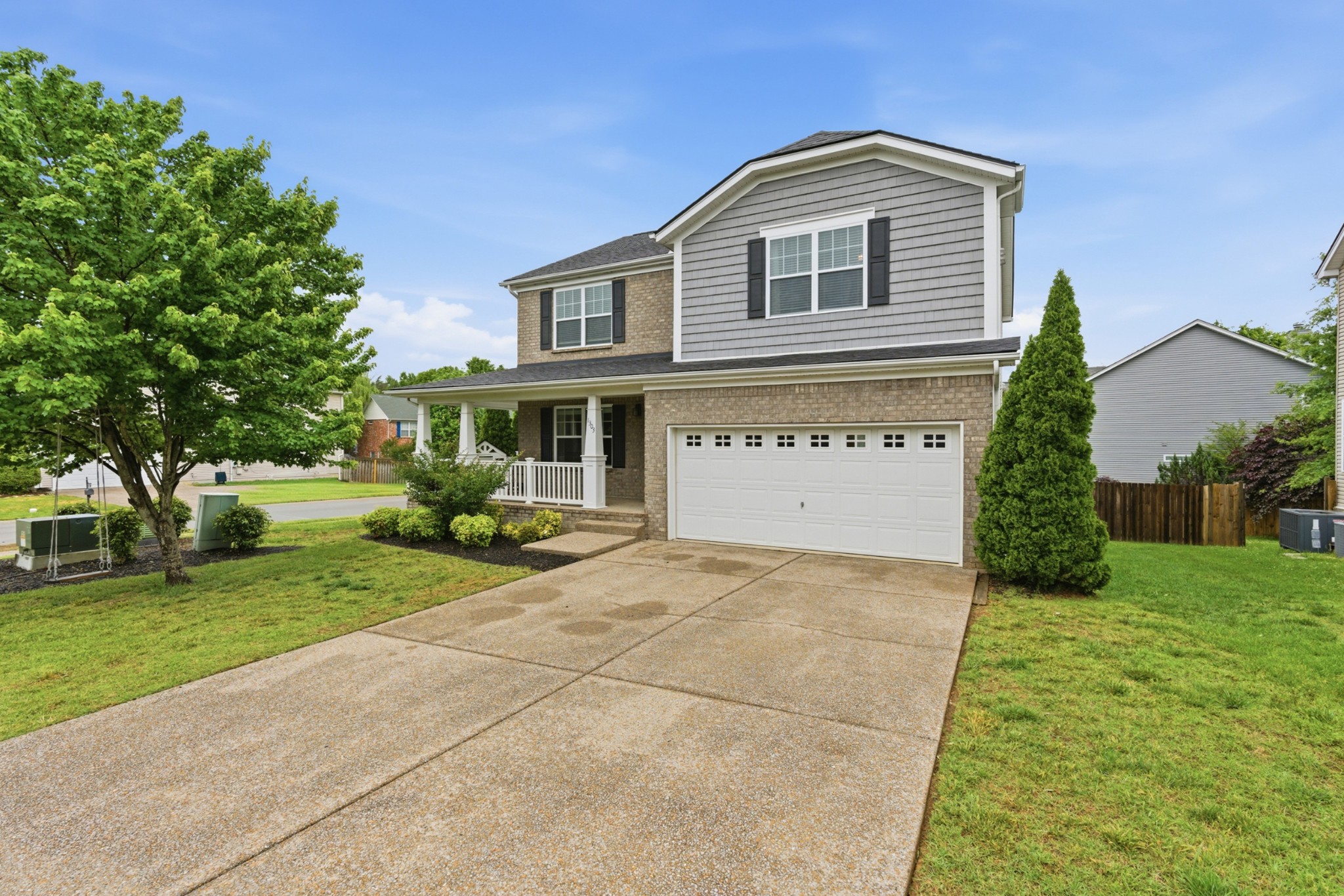 1303 Creekside Dr
