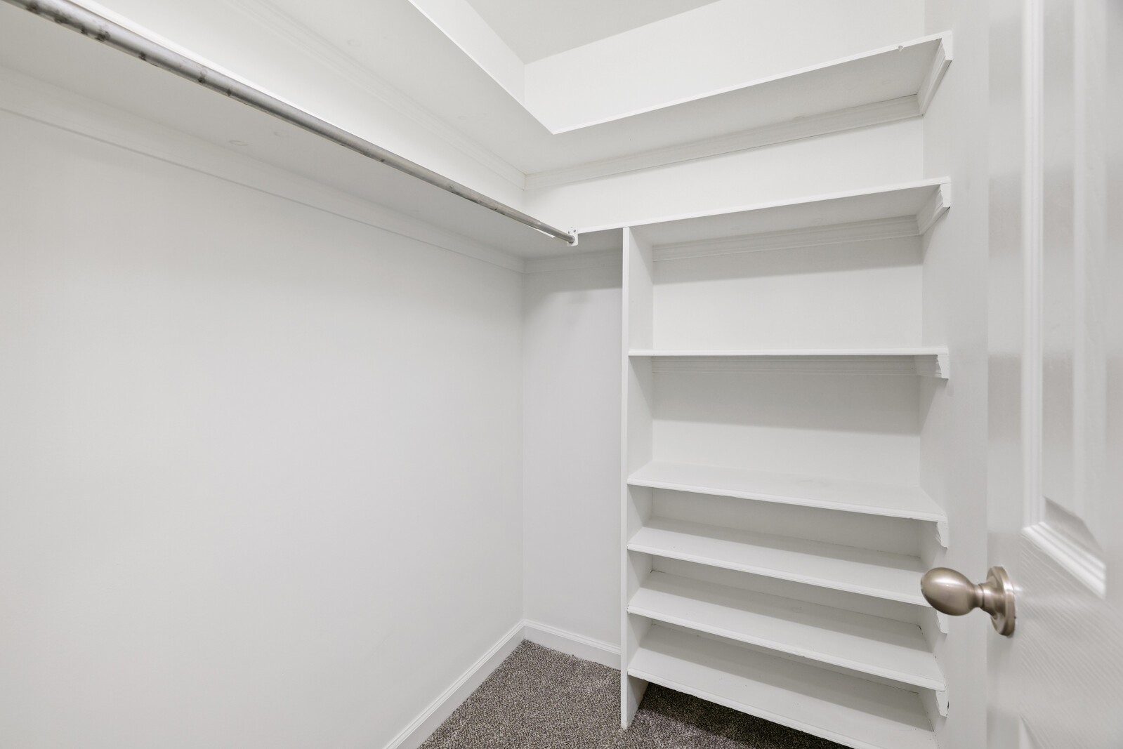 104 Kenaum Ct