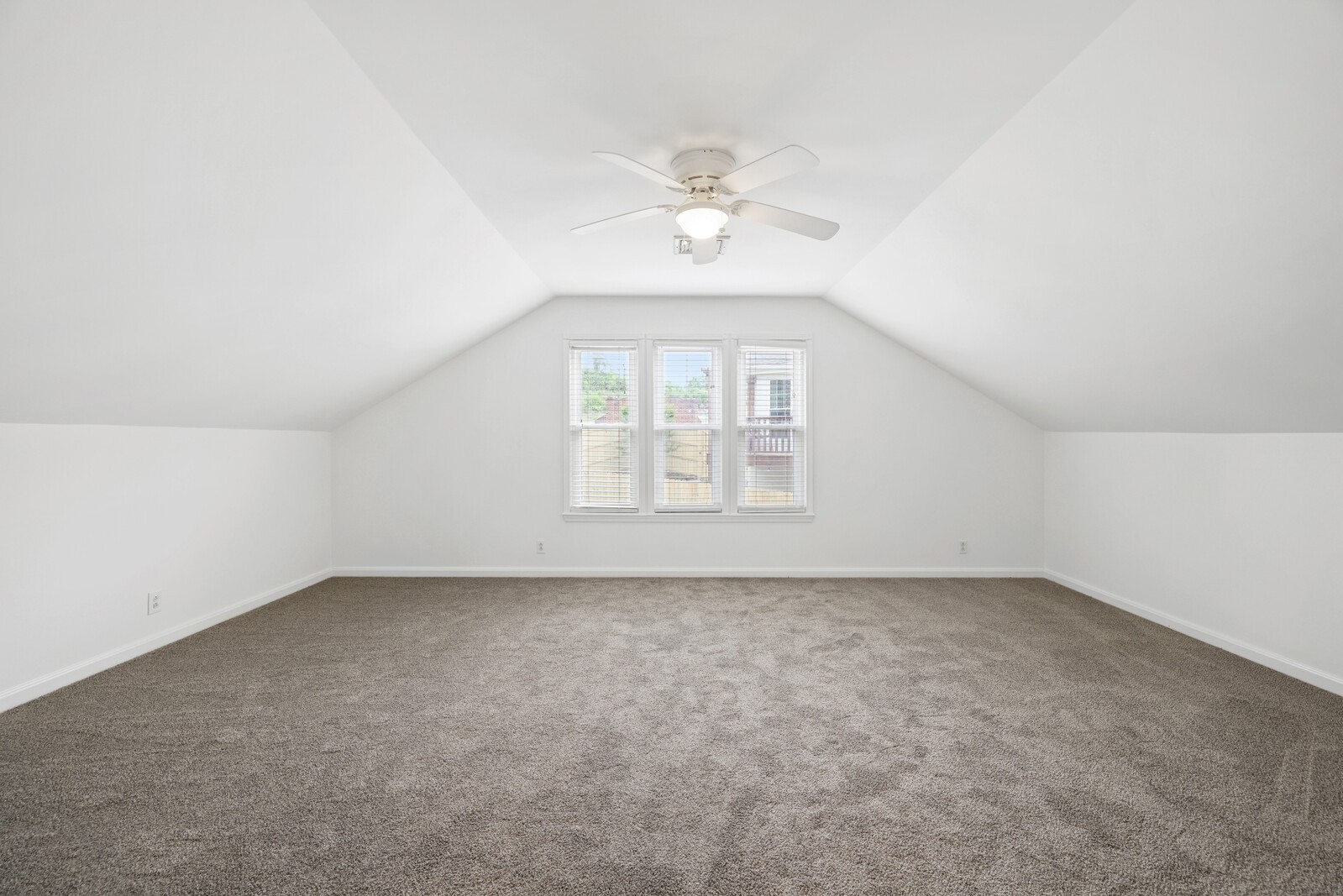 104 Kenaum Ct