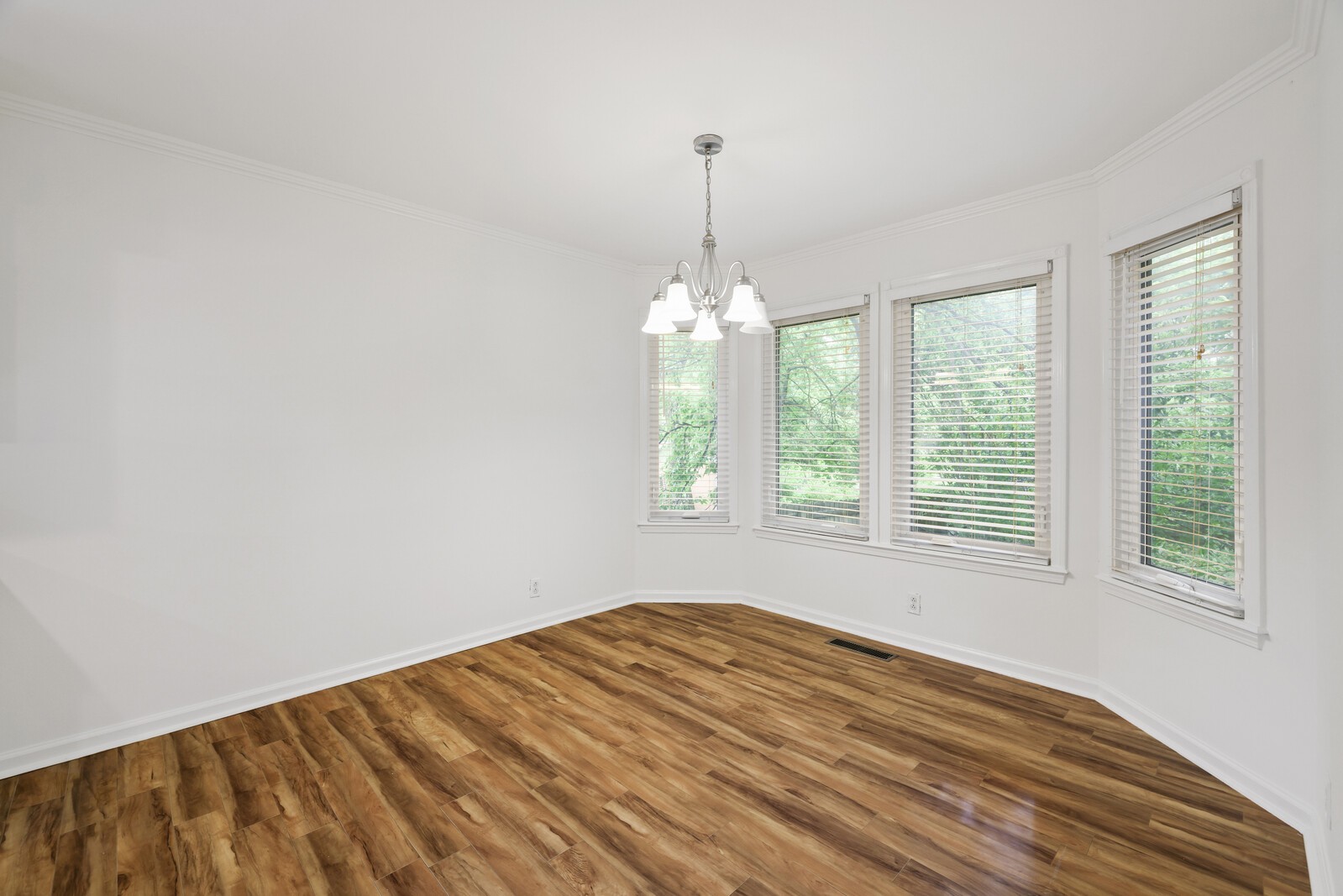 104 Kenaum Ct
