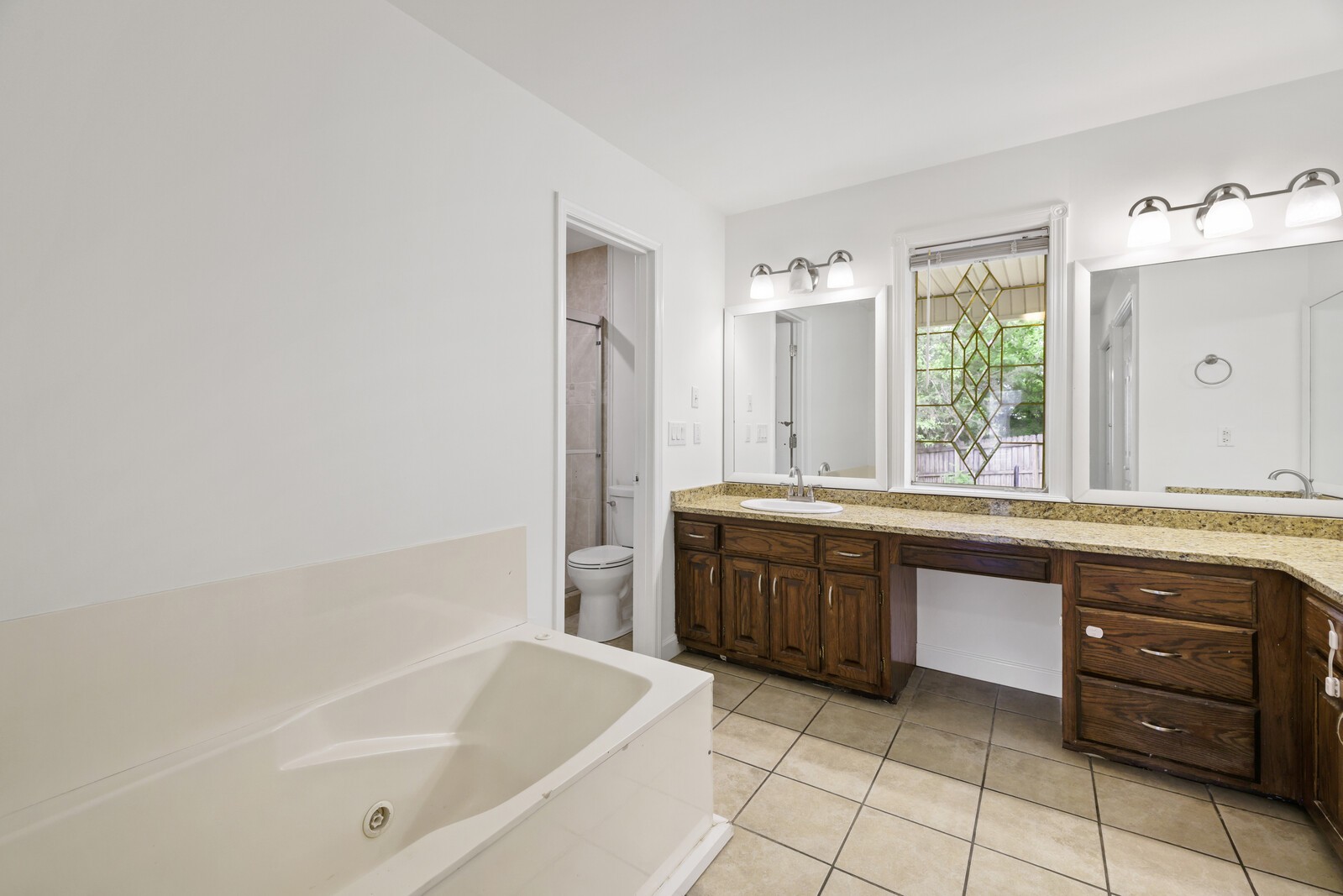 104 Kenaum Ct
