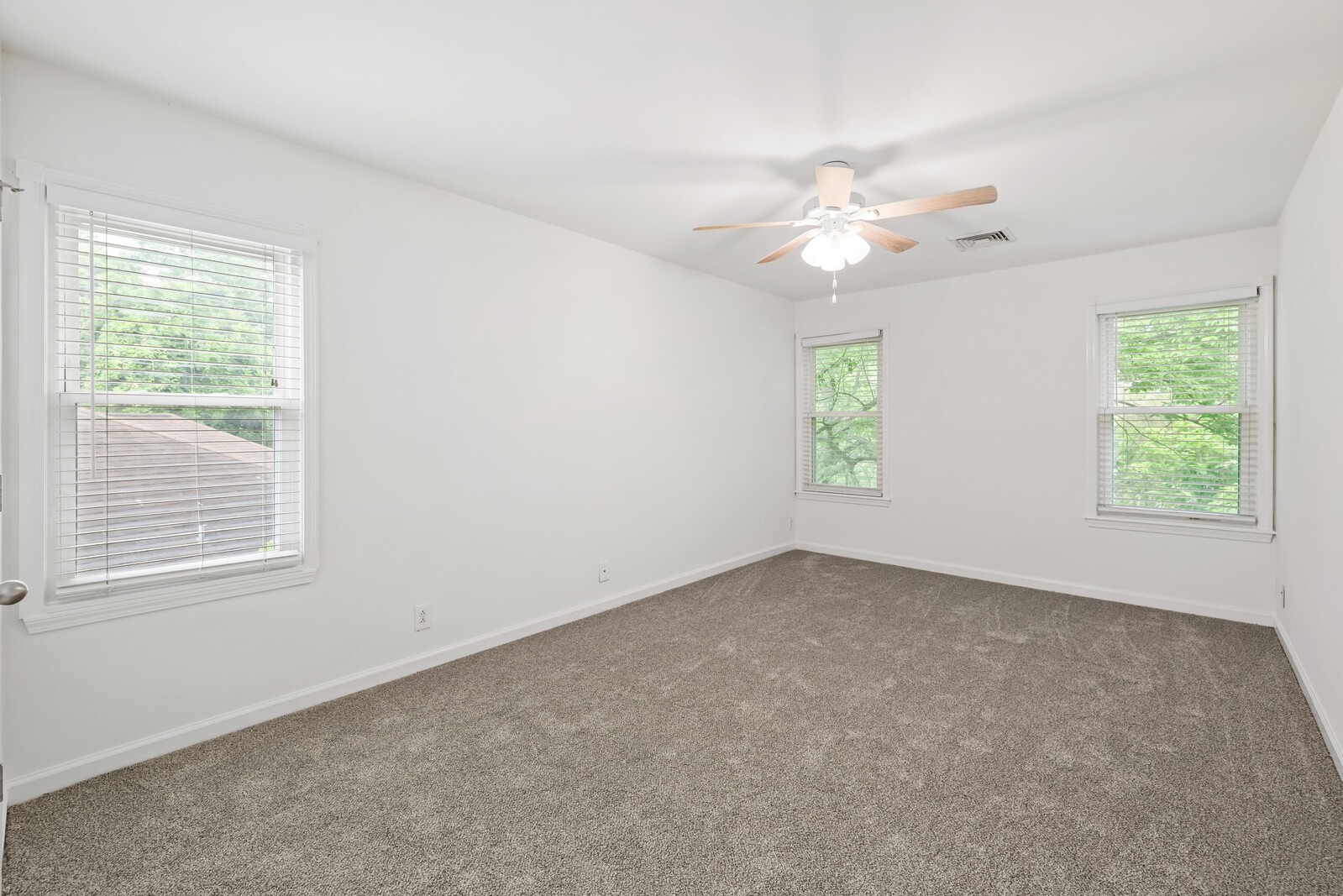 104 Kenaum Ct