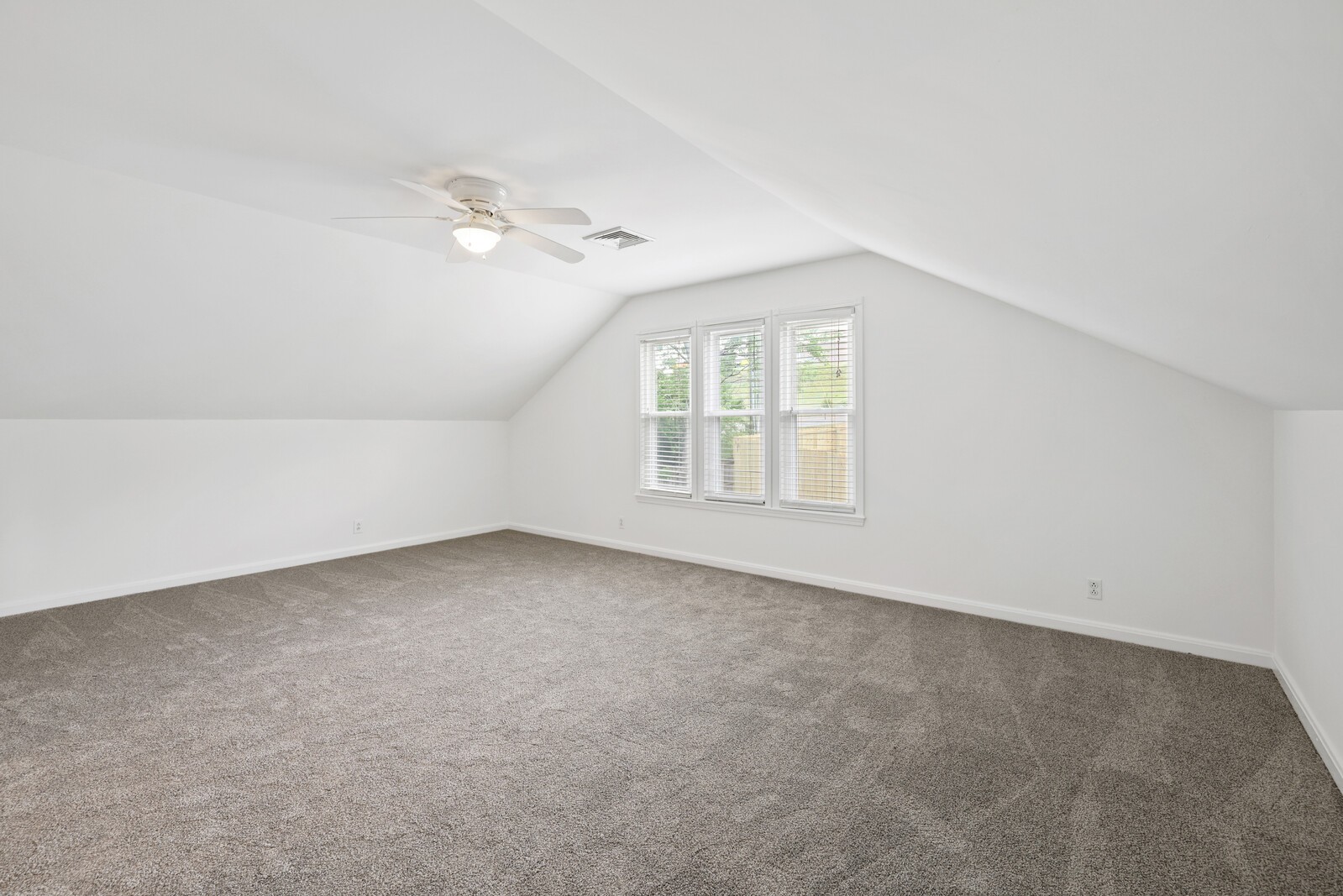104 Kenaum Ct
