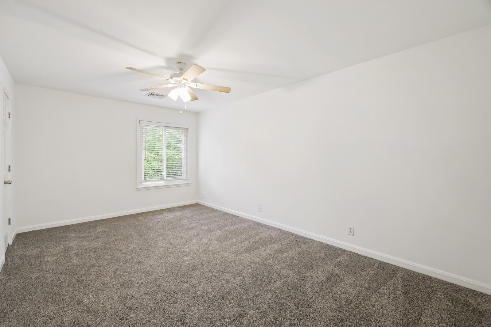 104 Kenaum Ct