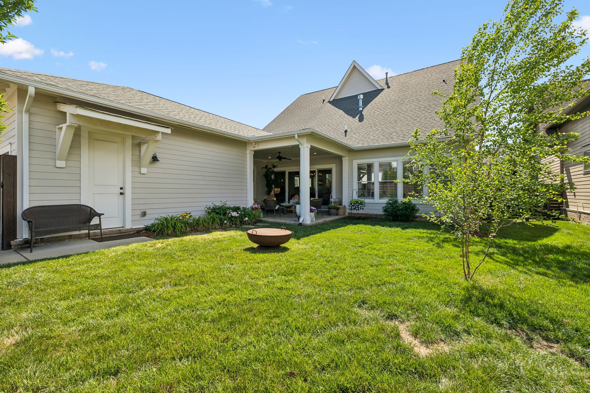 127 Glenrock Dr