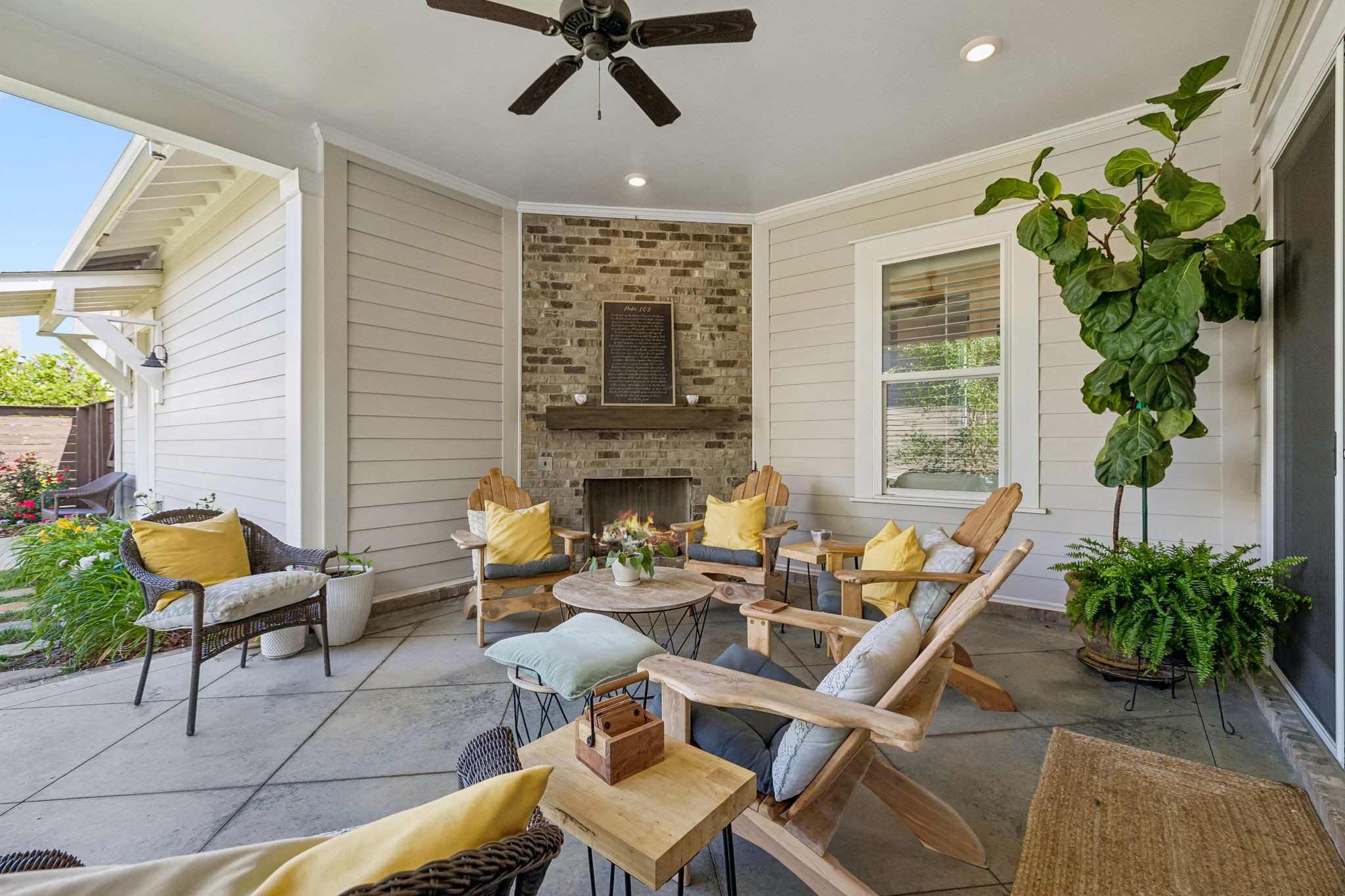 127 Glenrock Dr