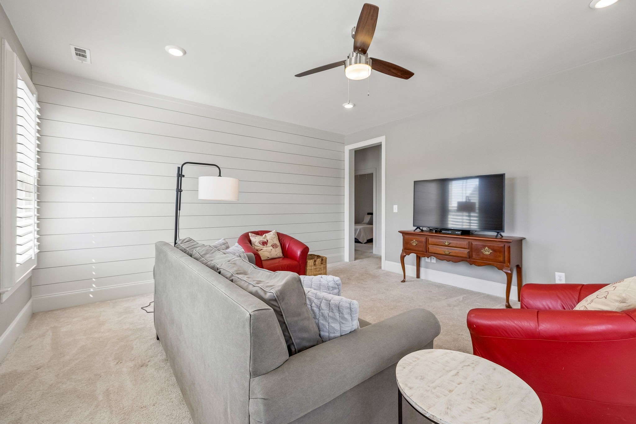127 Glenrock Dr