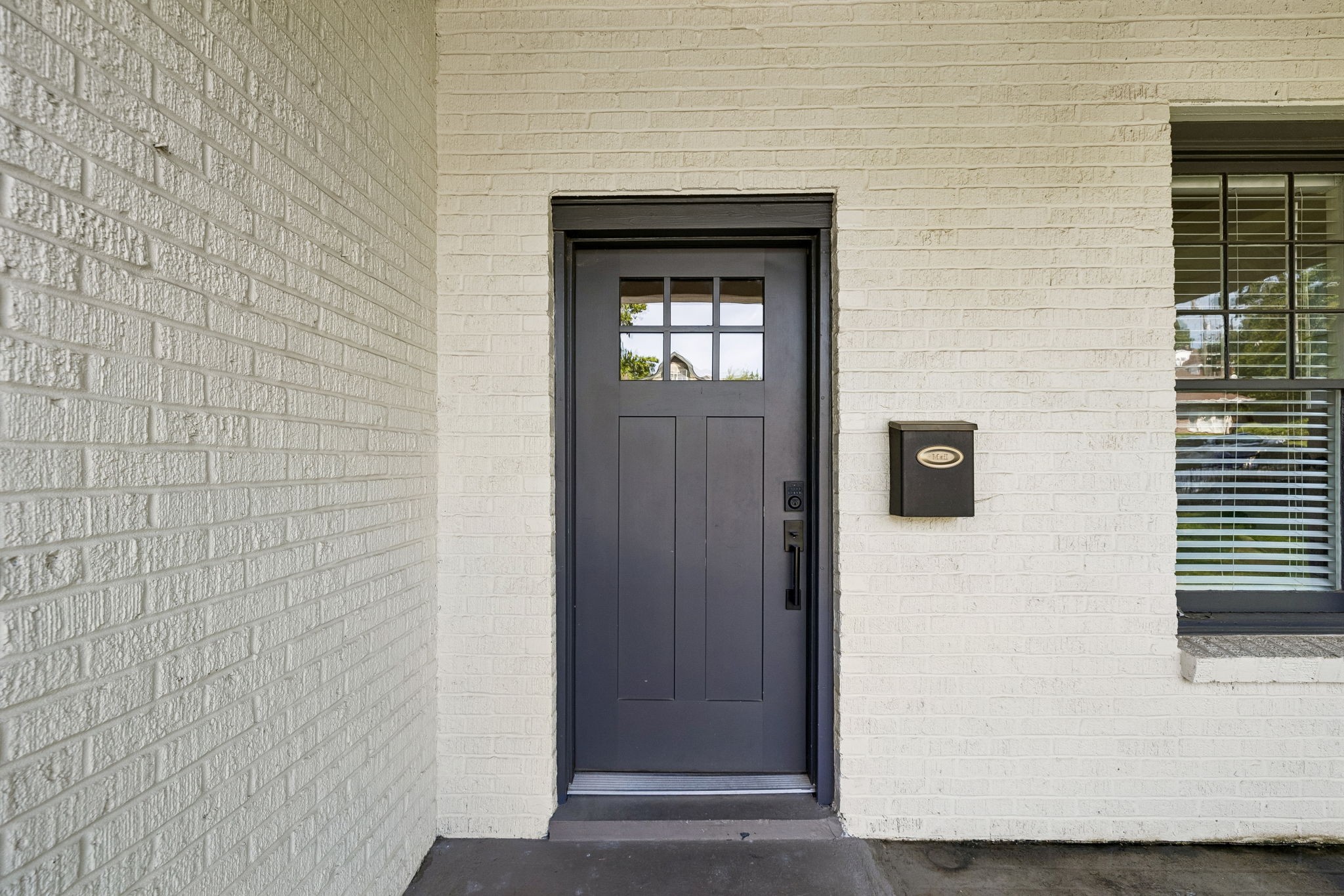 2200 Oakland Ave