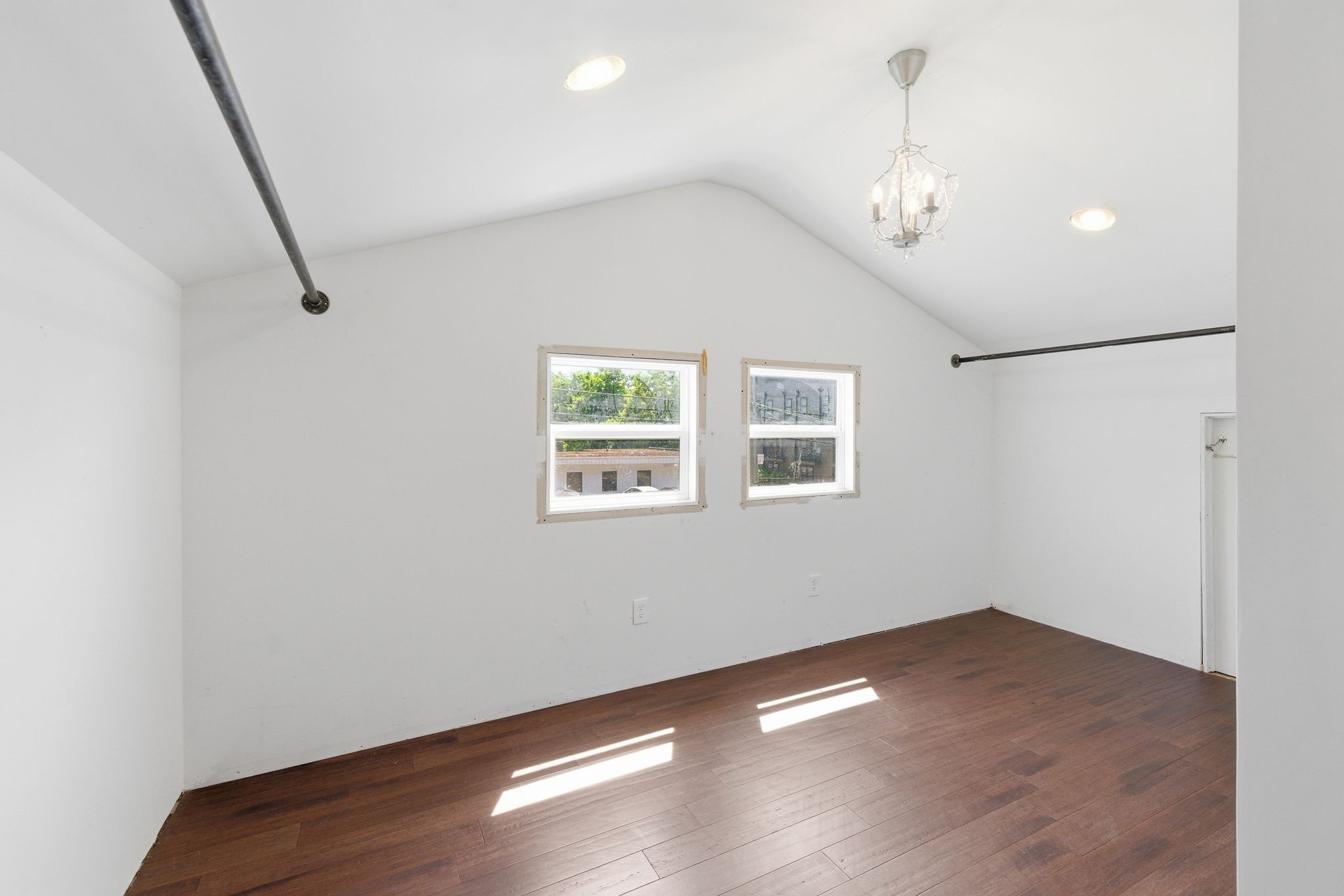 1524 Jones Ave