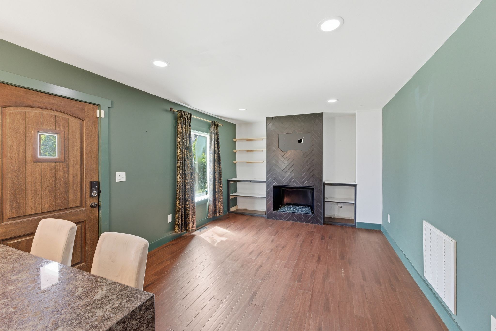 1524 Jones Ave