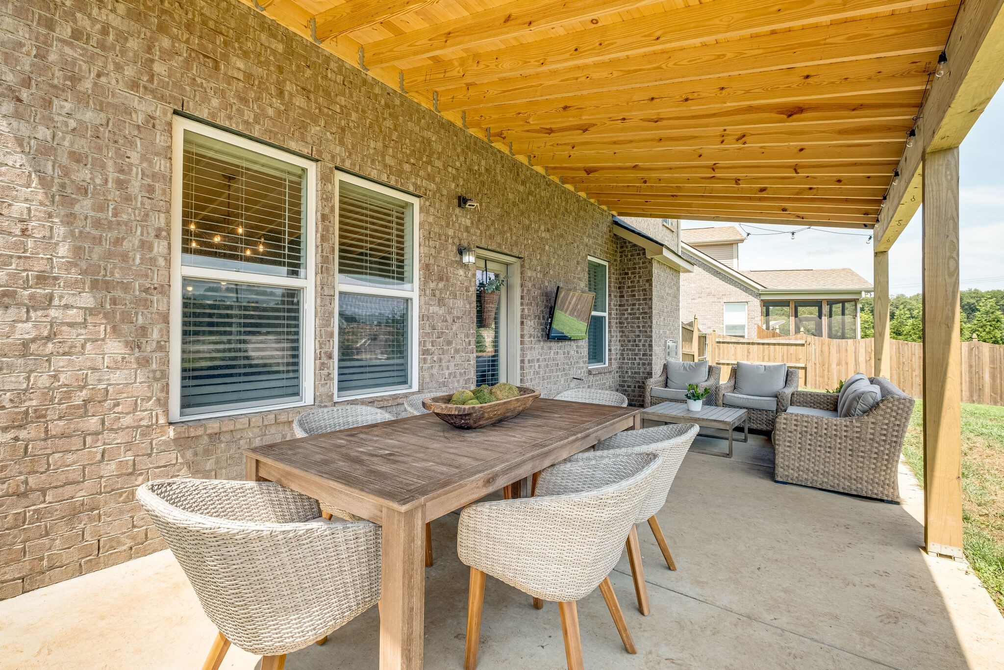 4822 Genoa Dr