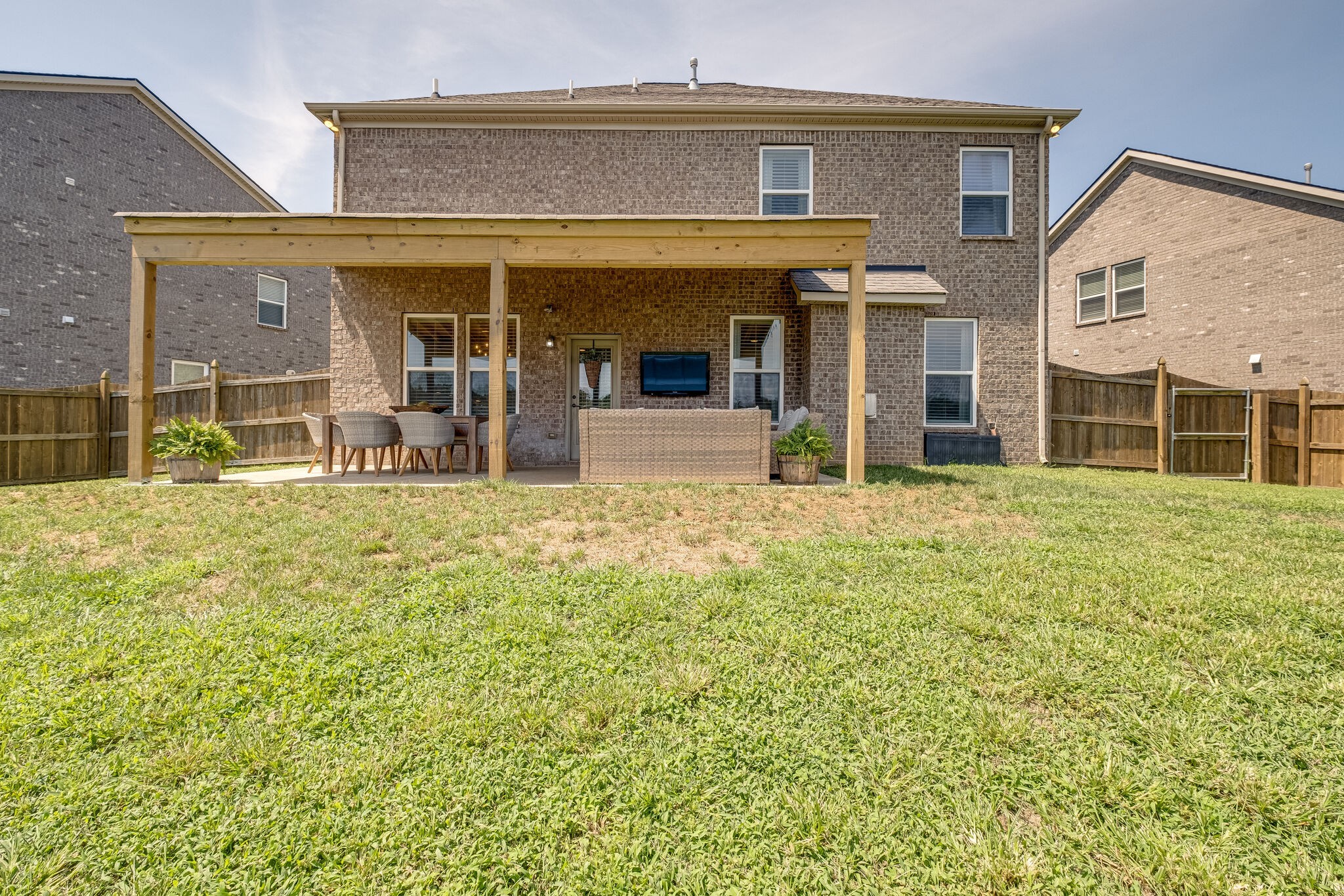 4822 Genoa Dr
