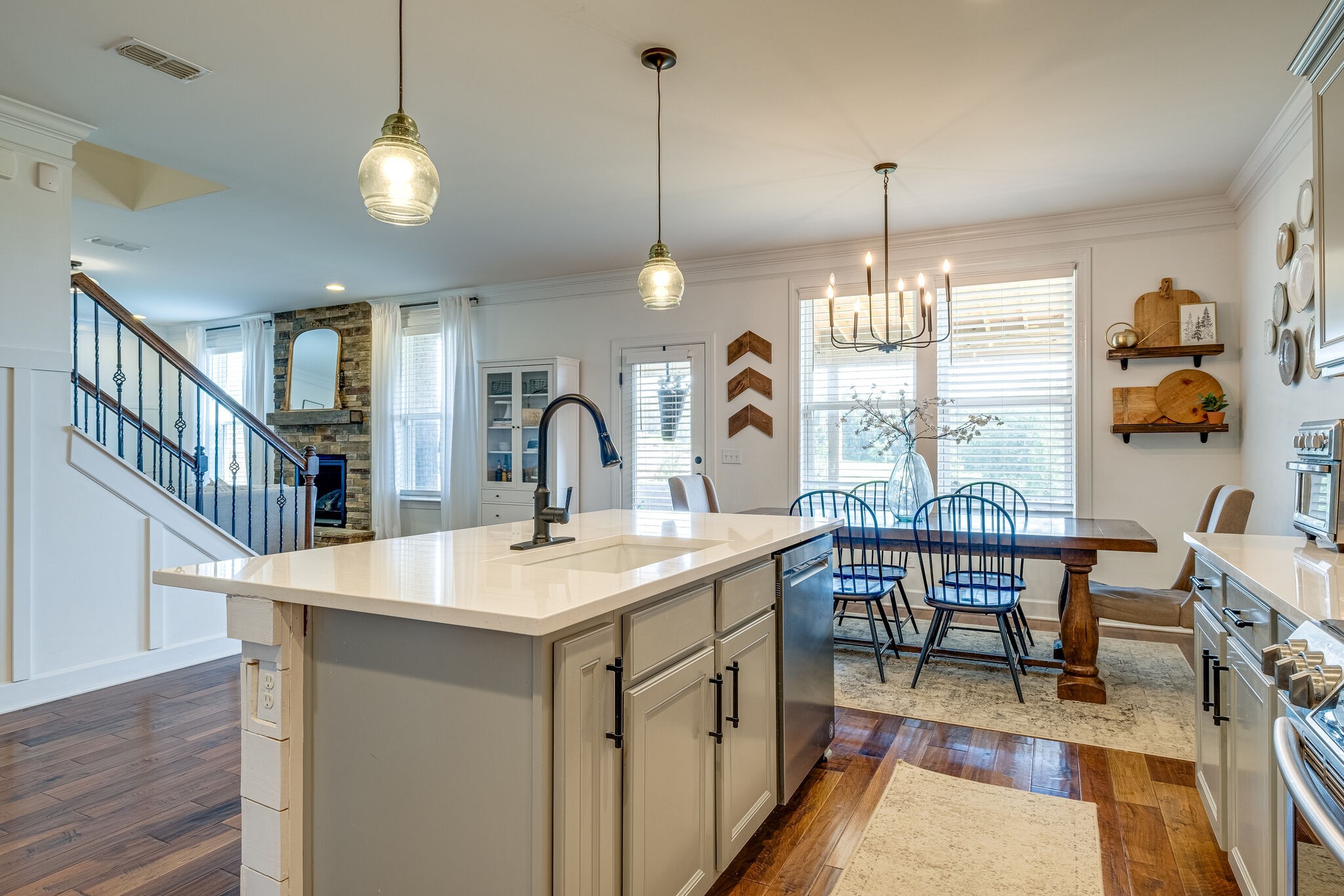 4822 Genoa Dr
