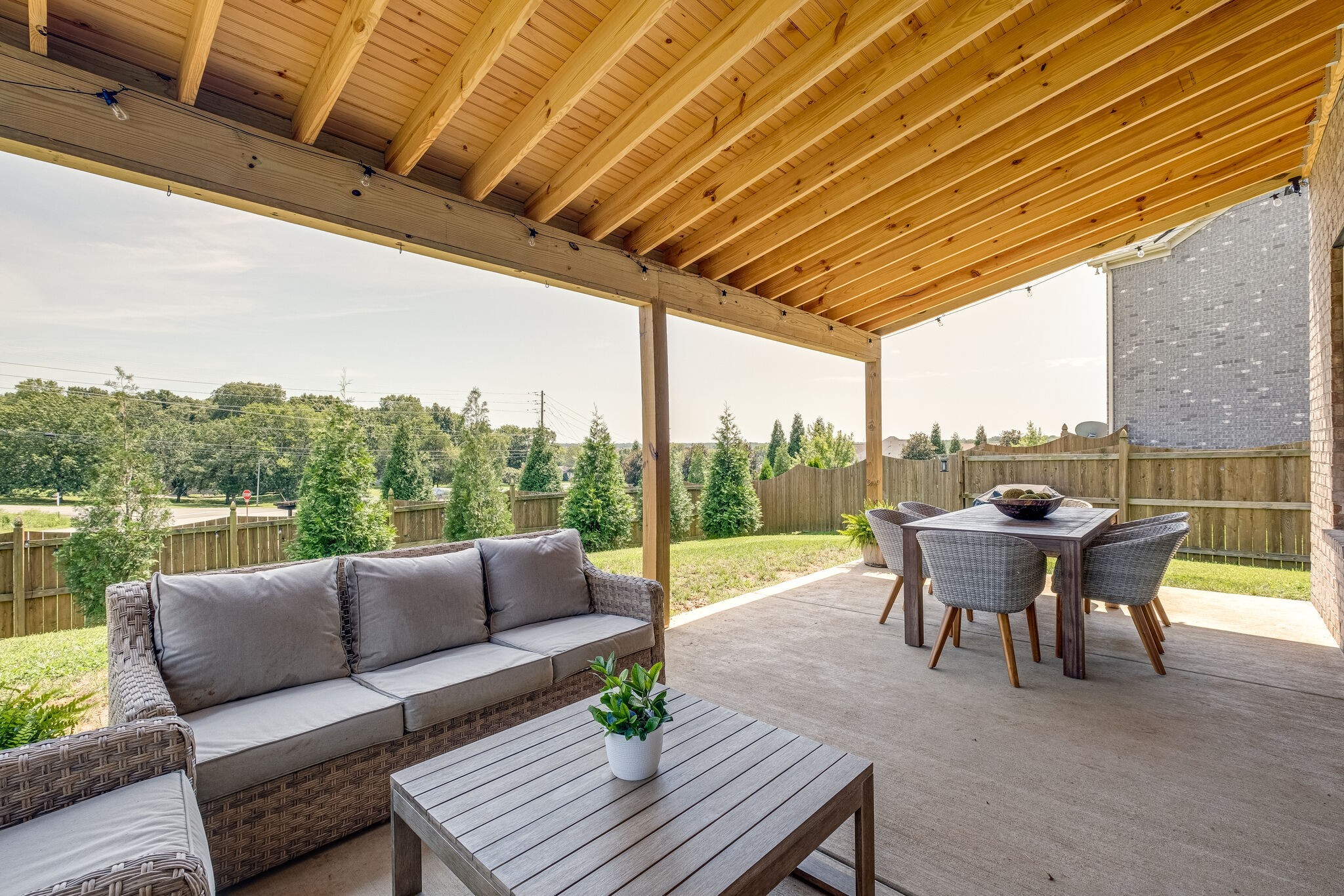 4822 Genoa Dr