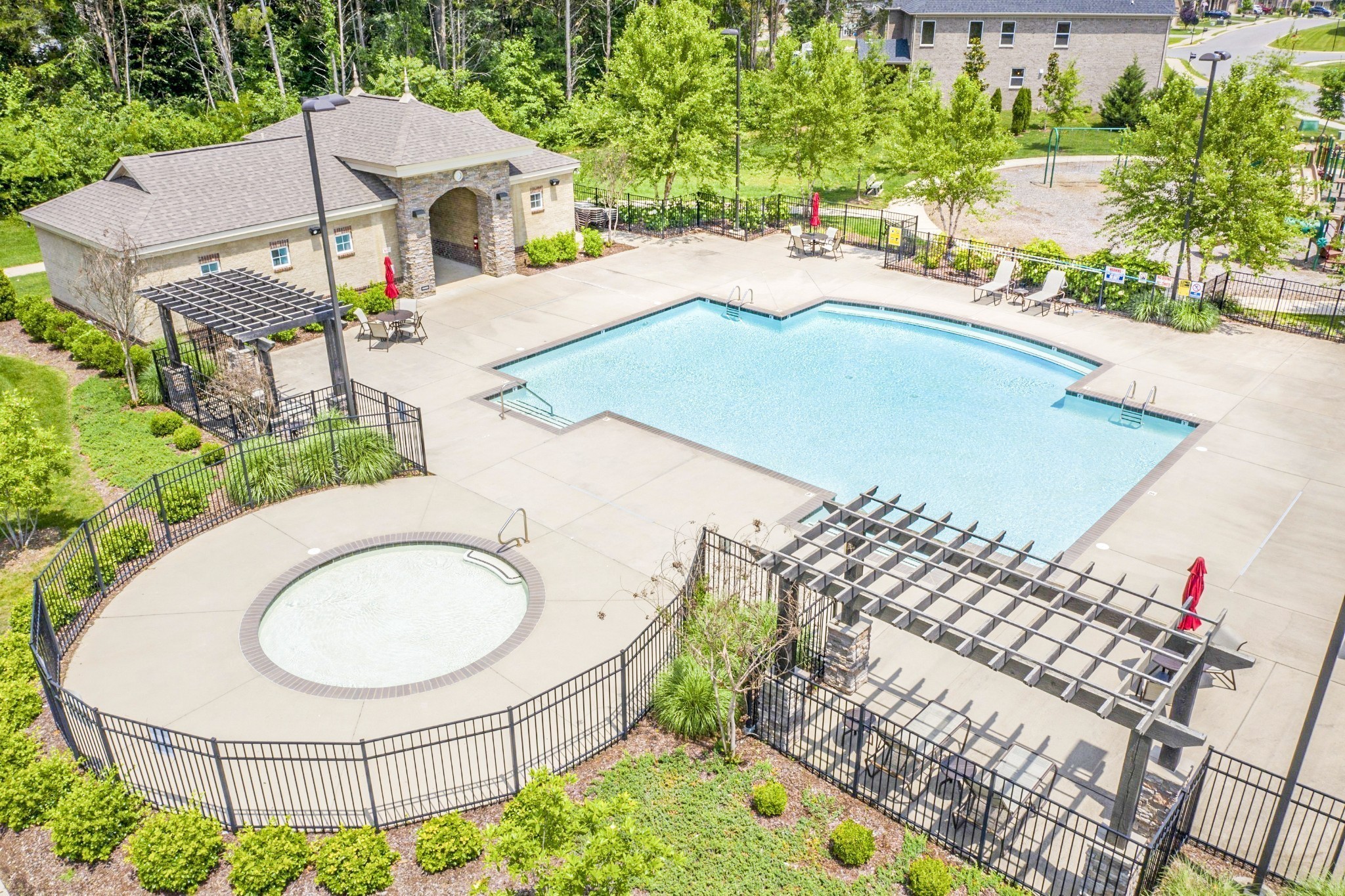 4822 Genoa Dr