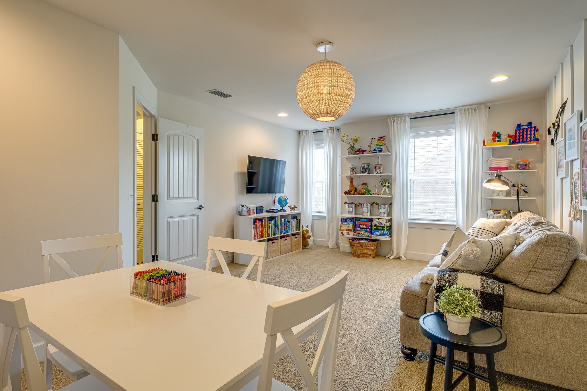 4822 Genoa Dr