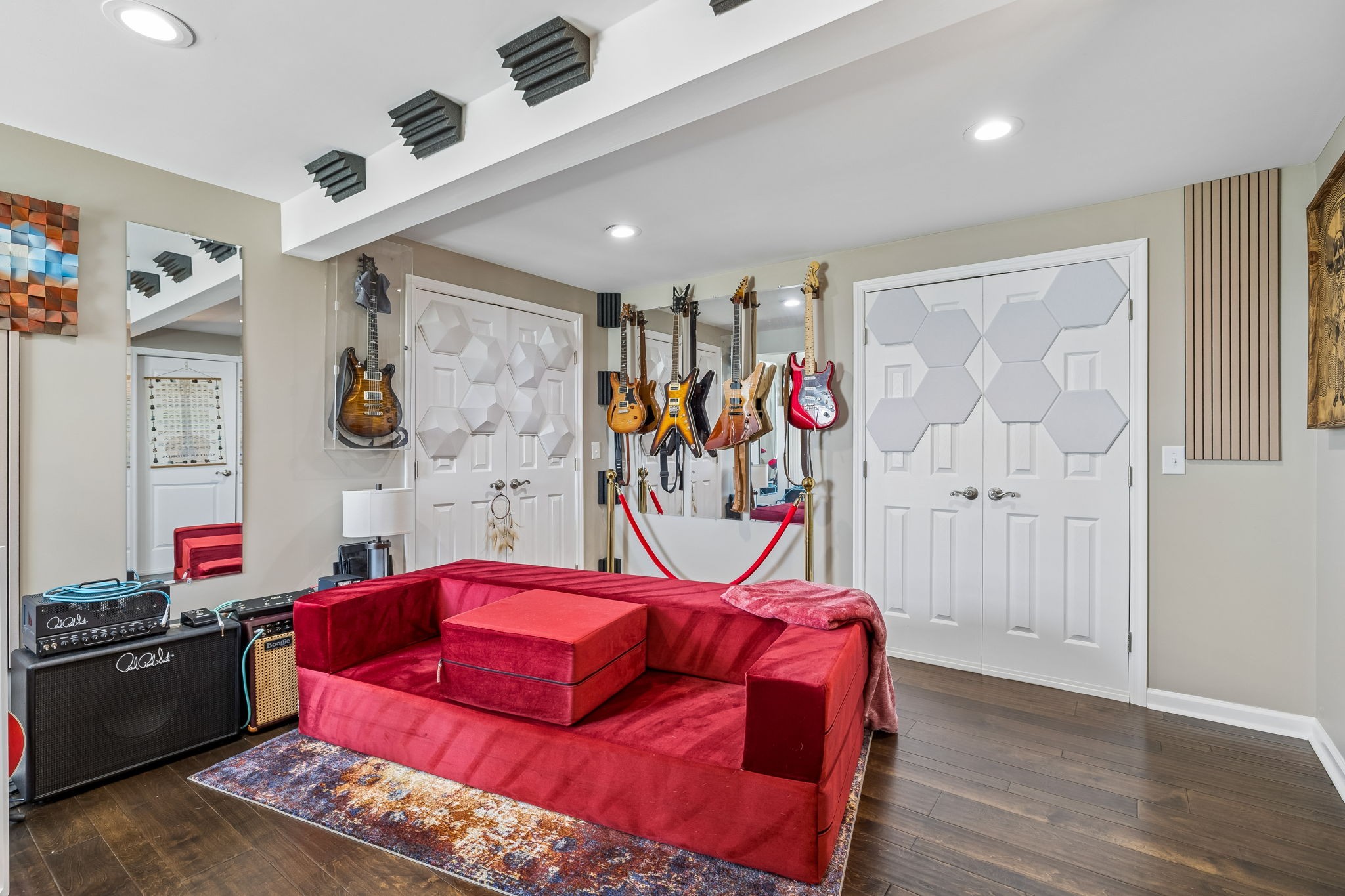 557 Wolfeboro Ln