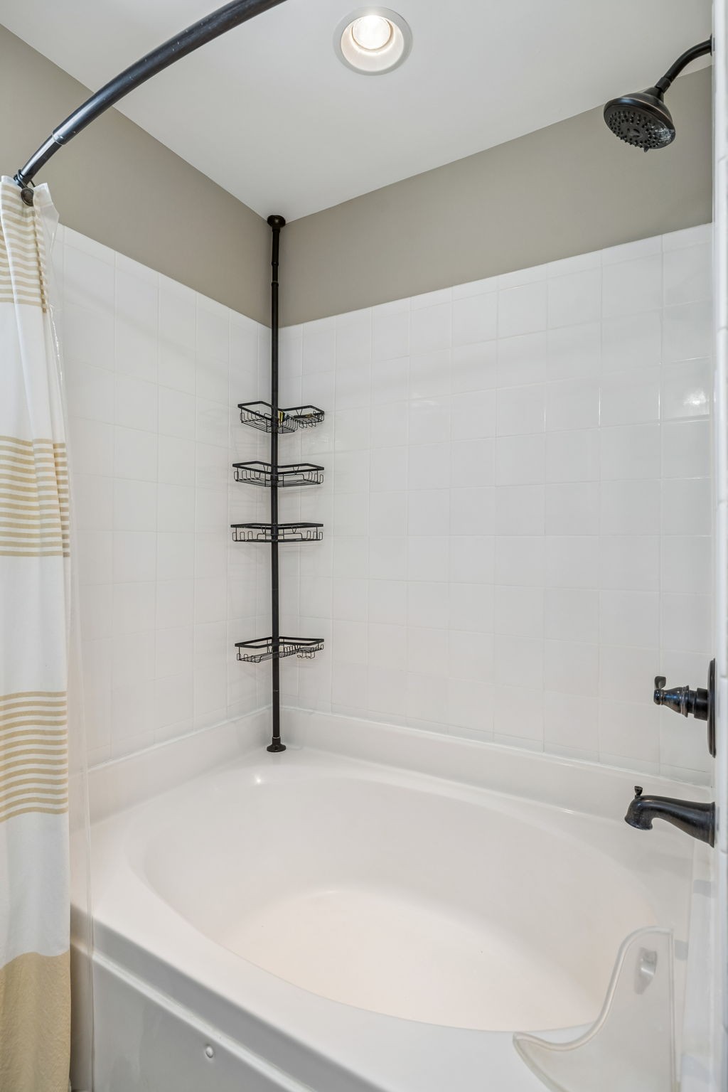 557 Wolfeboro Ln
