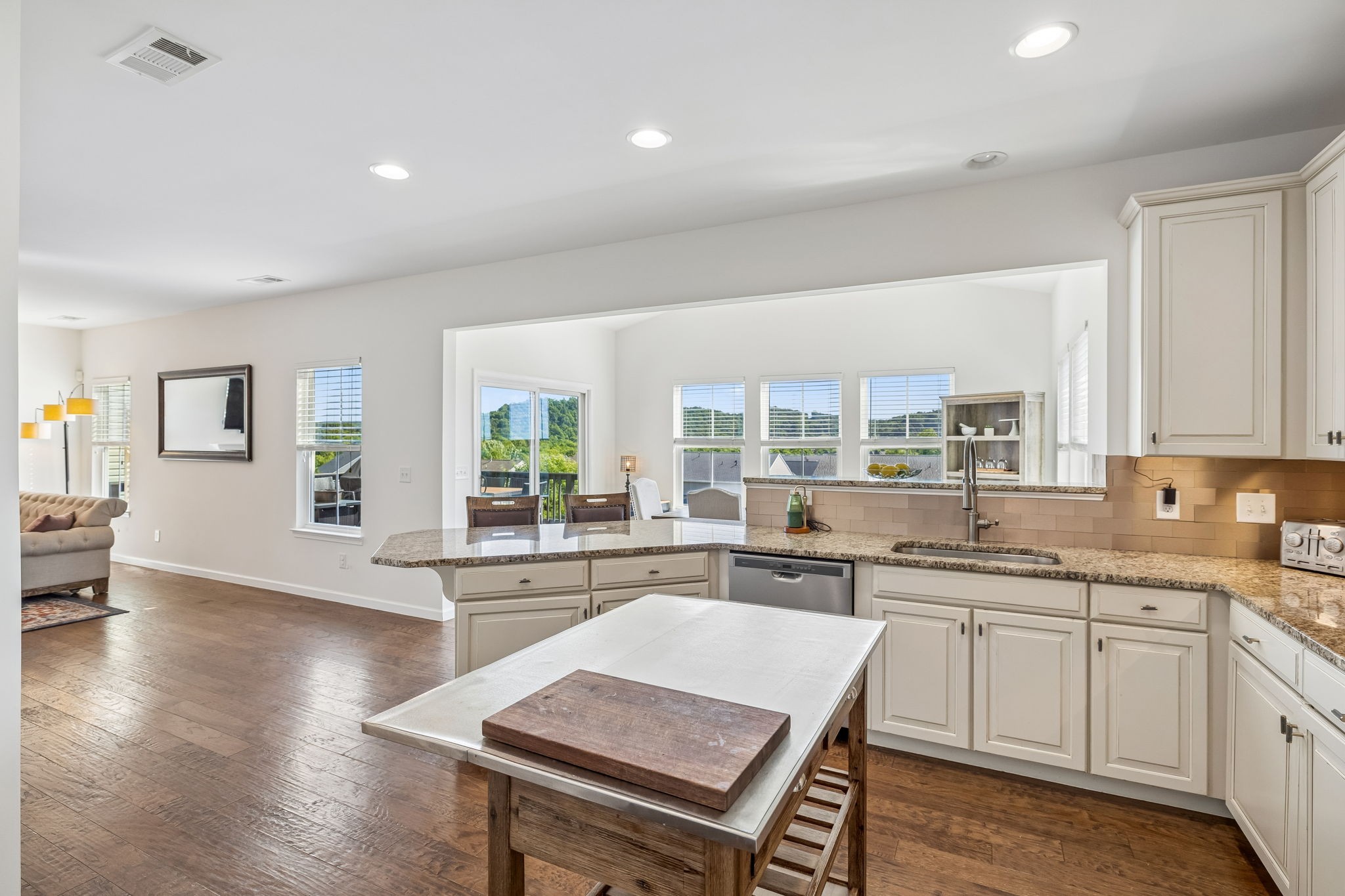 557 Wolfeboro Ln