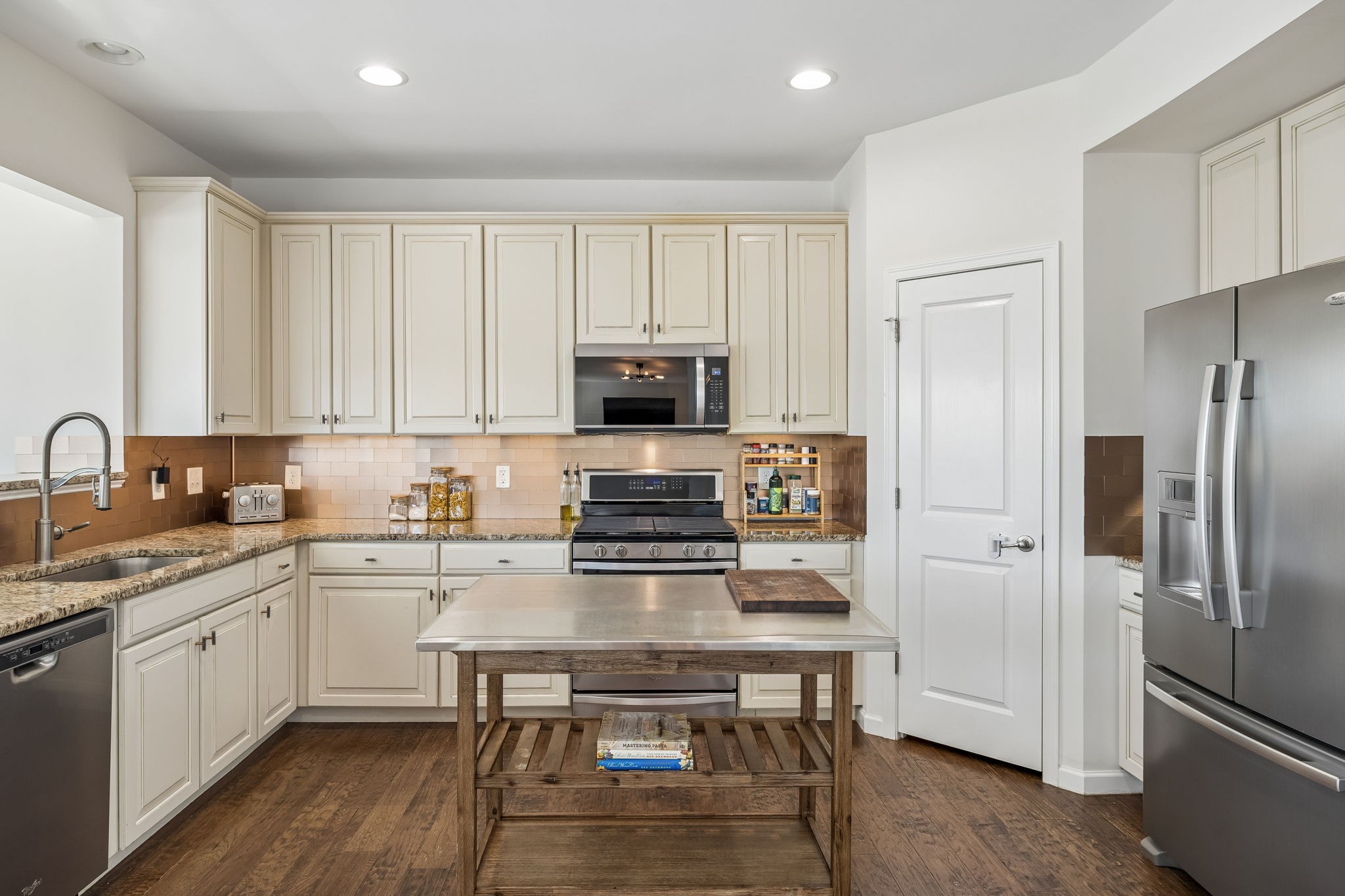 557 Wolfeboro Ln