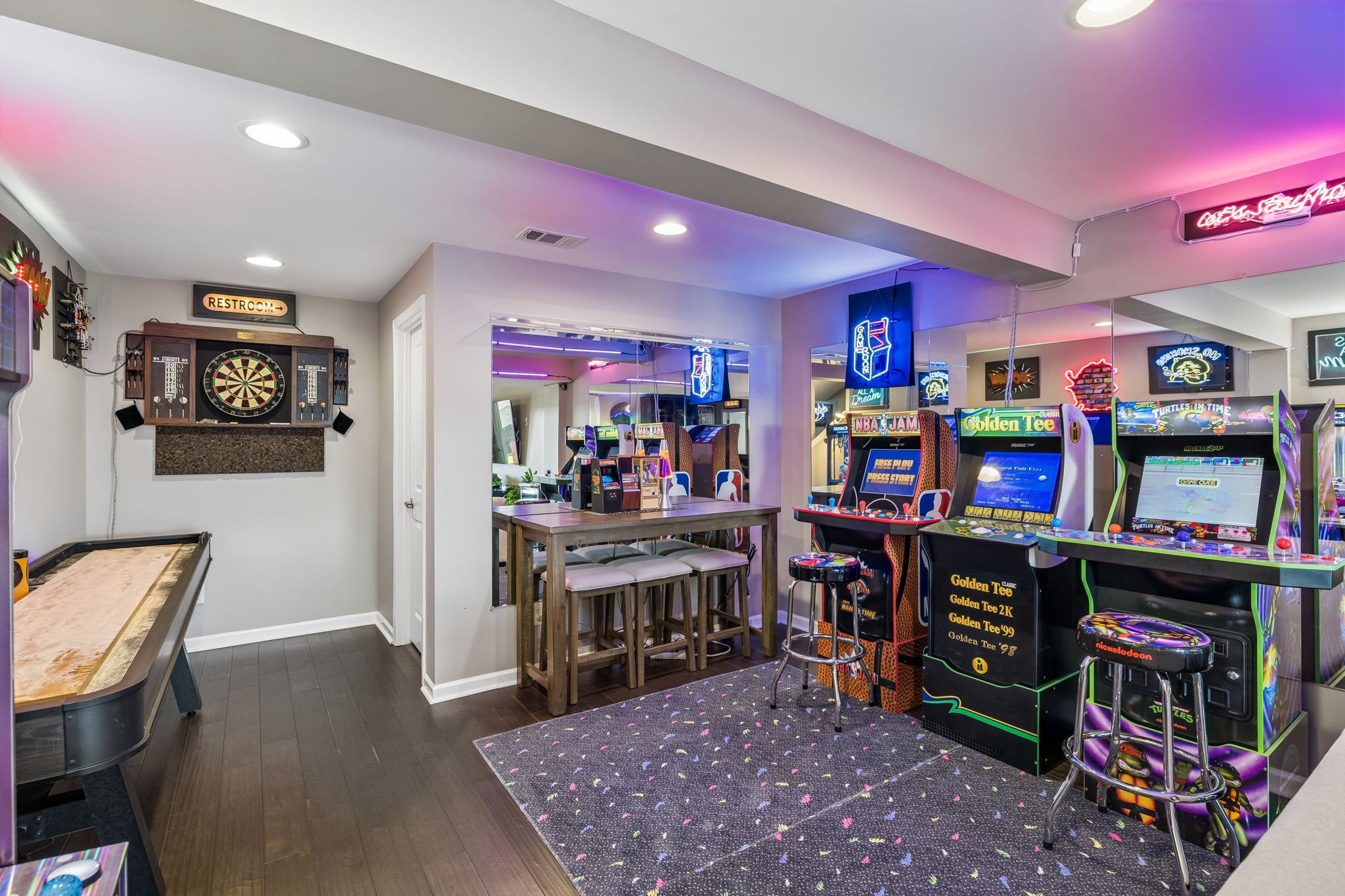 557 Wolfeboro Ln