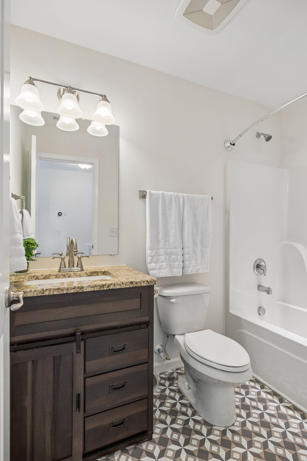 557 Wolfeboro Ln