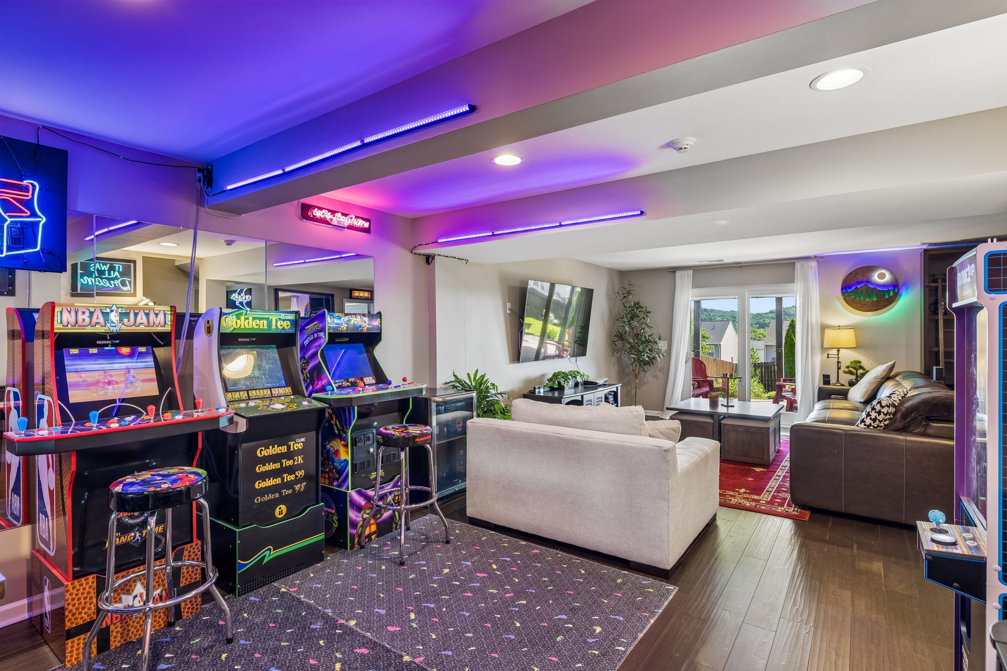 557 Wolfeboro Ln