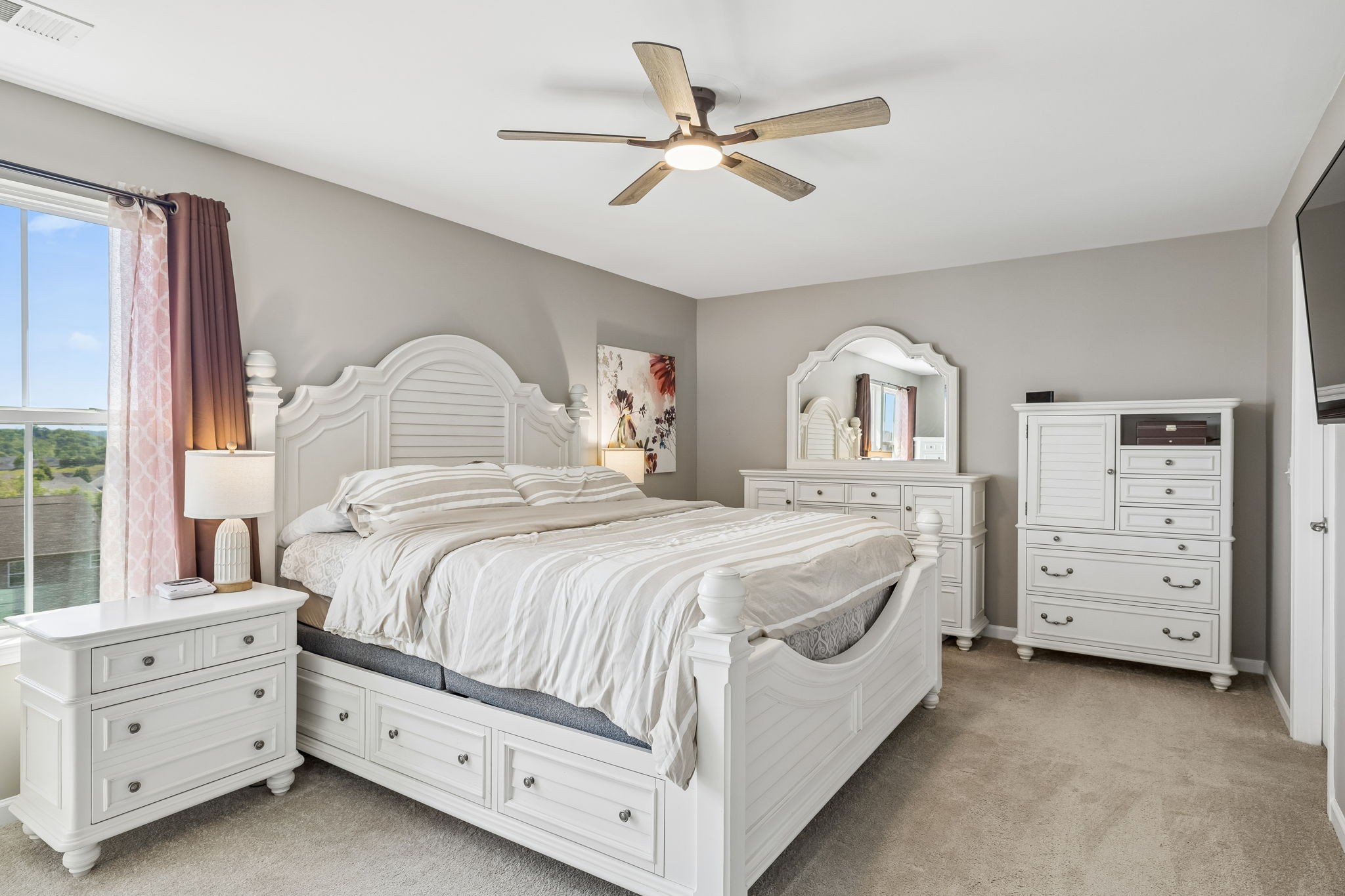 557 Wolfeboro Ln