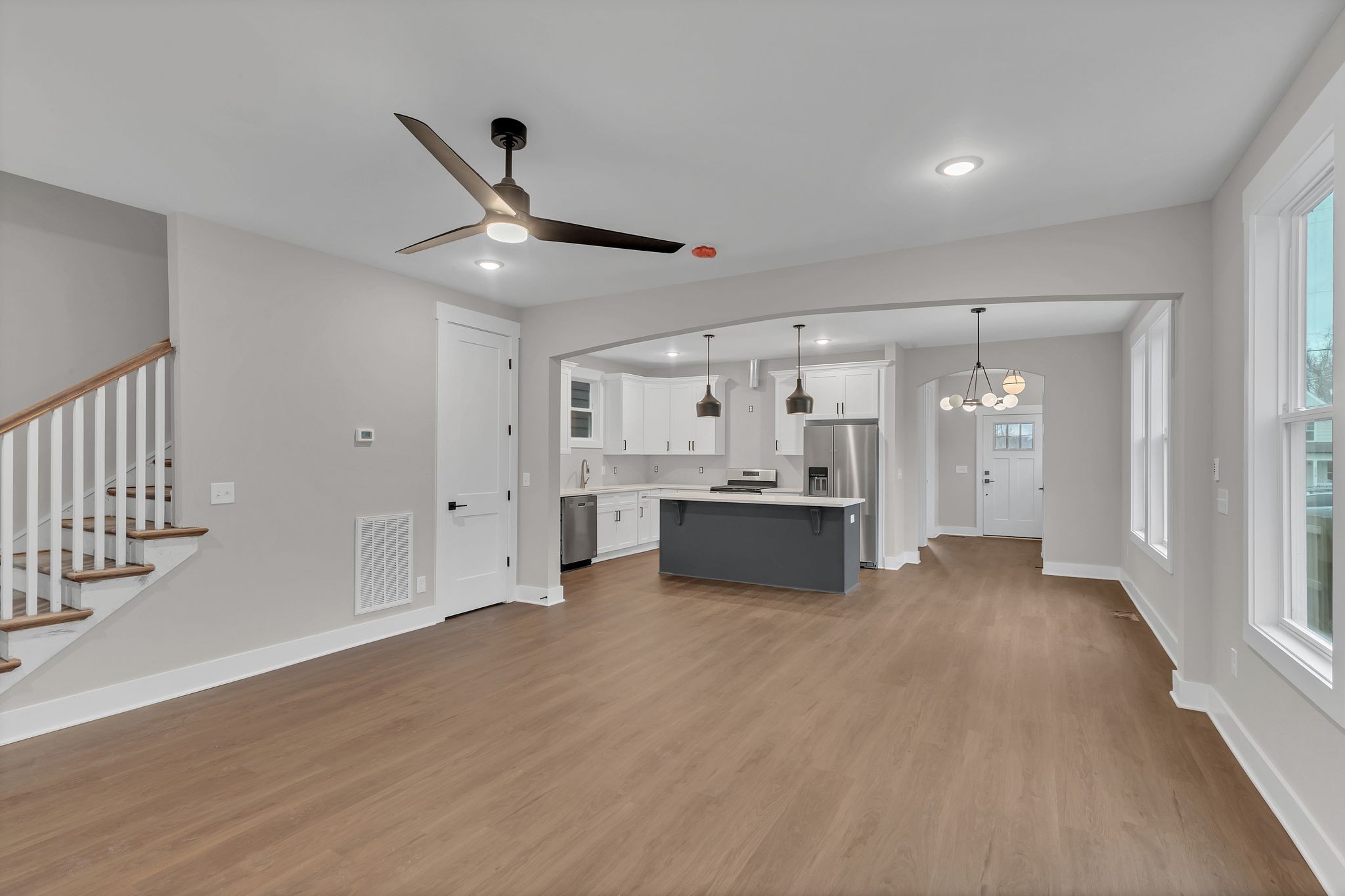 200B Queen Ave Unit: B