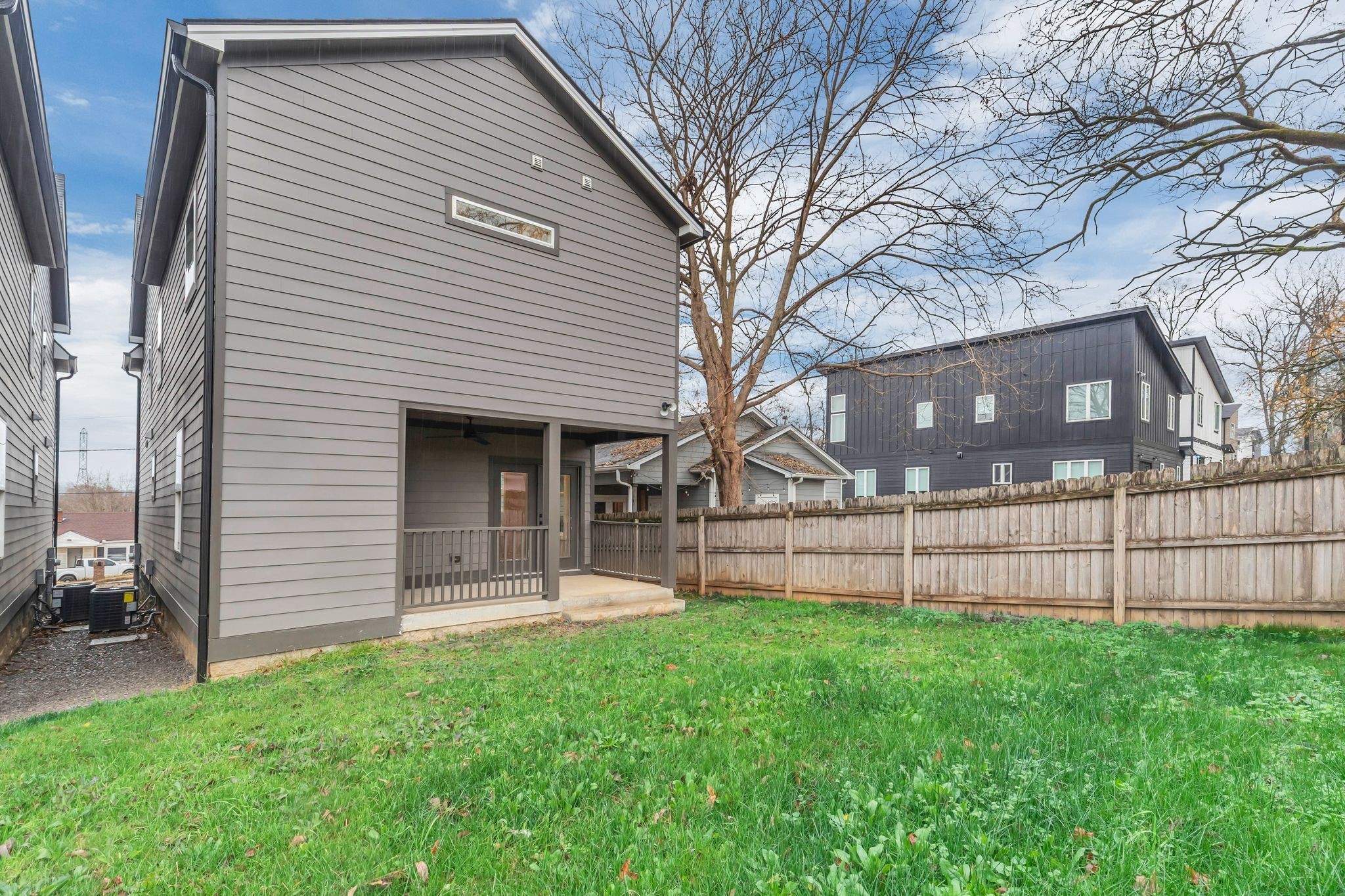 200B Queen Ave Unit: B